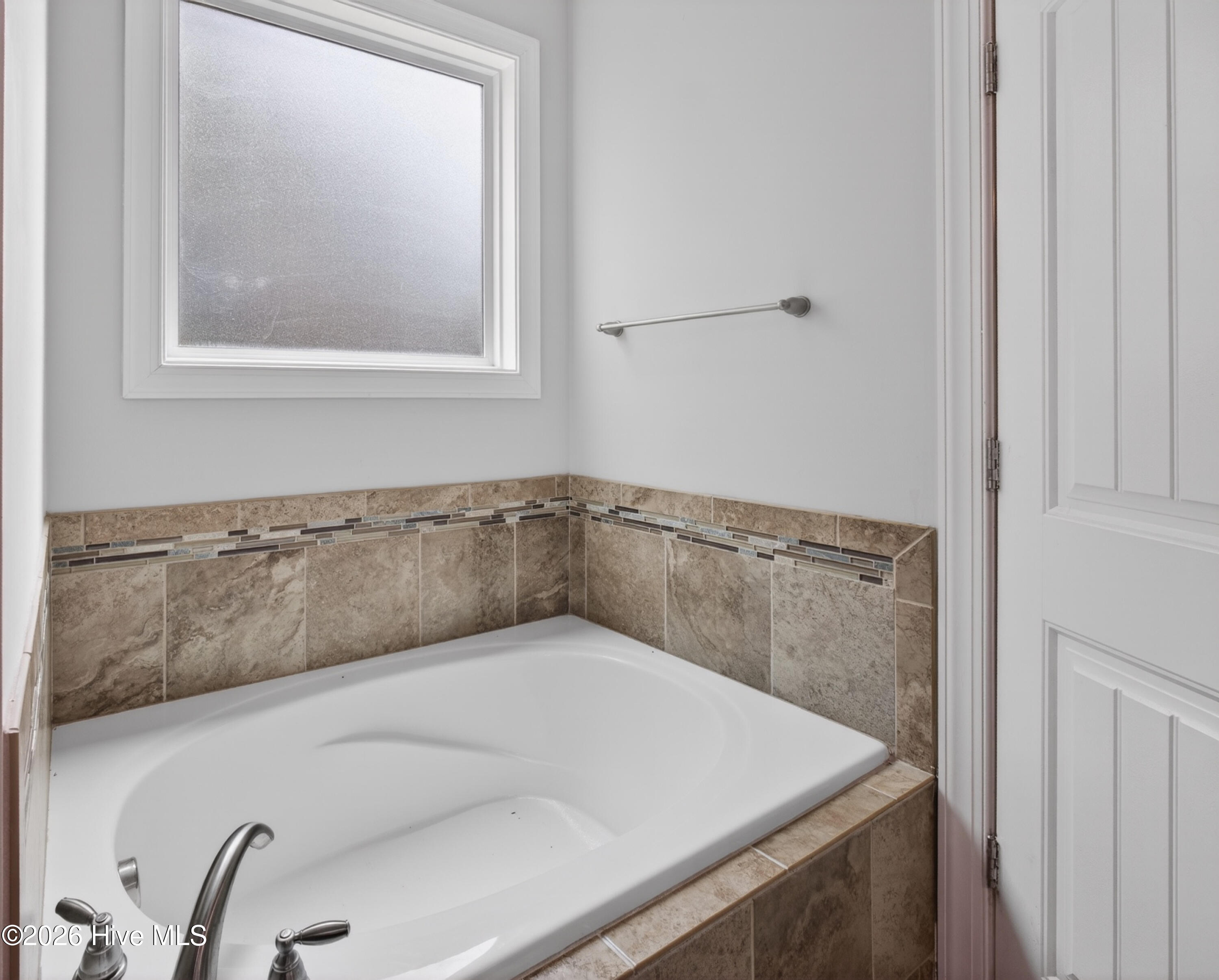 3915 Berkshire Way Property Photo 27