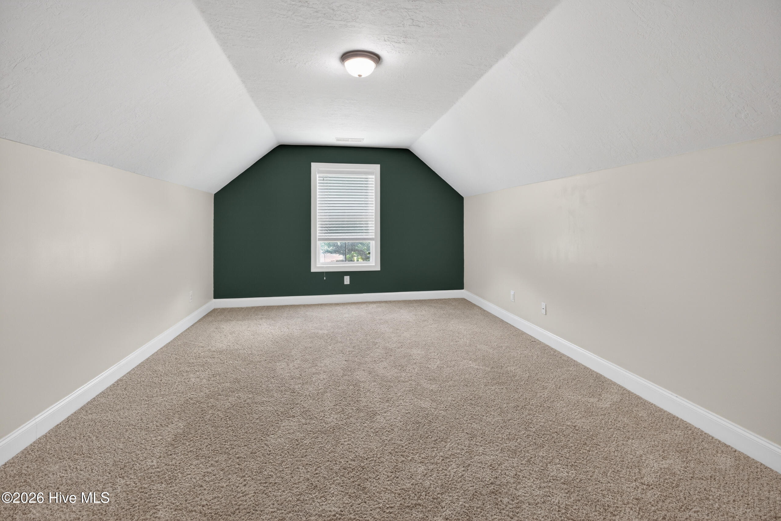 3915 Berkshire Way Property Photo 31