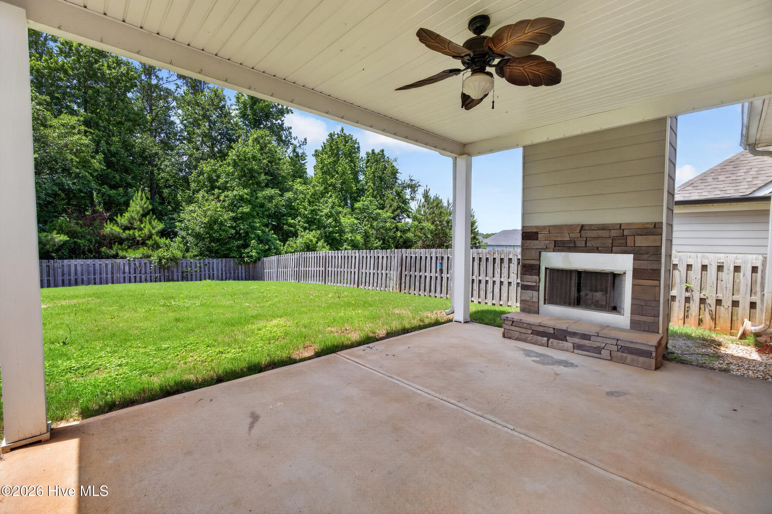 3915 Berkshire Way Property Photo 36