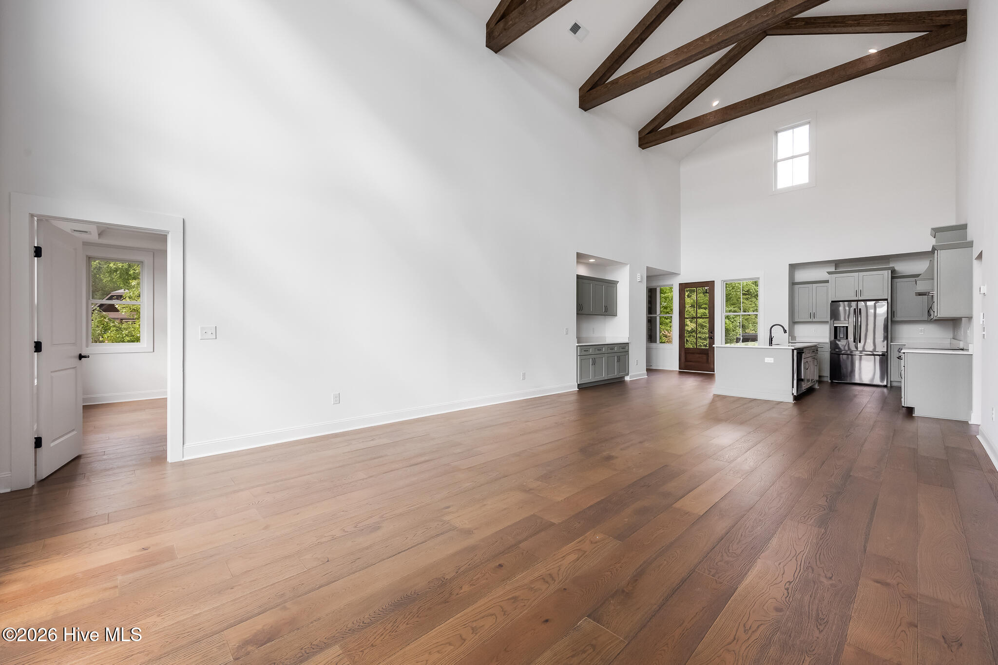 200 Ridge Drive Property Photo 8
