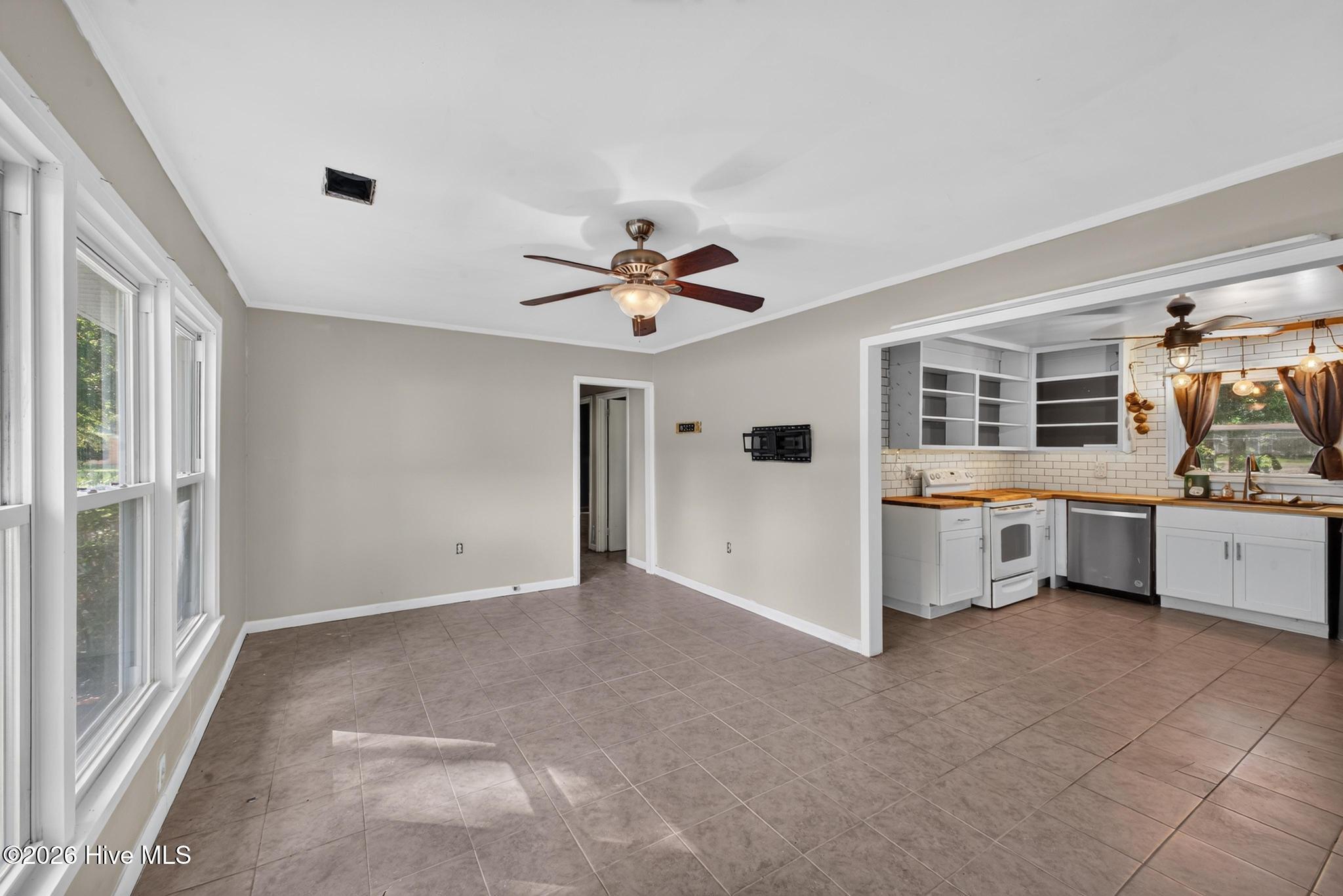 116 Taylor Street Property Photo 4