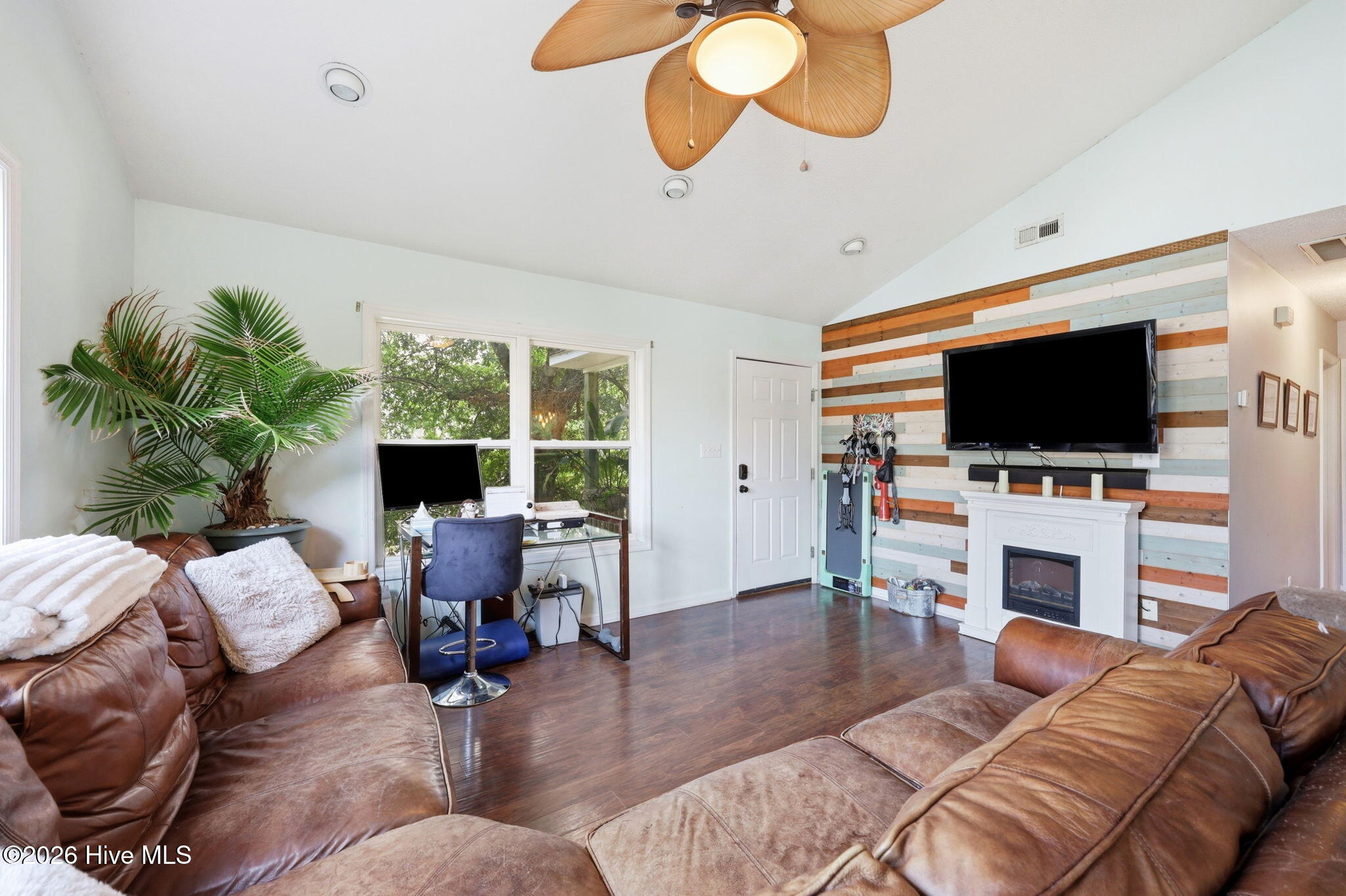 404 Bogue Inlet Drive Property Photo 7