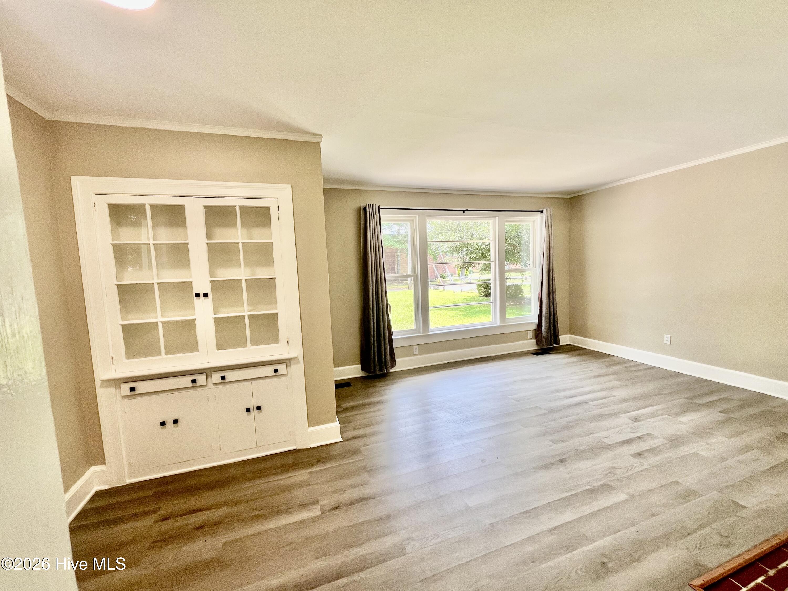 1709 Beech Street Property Photo 9
