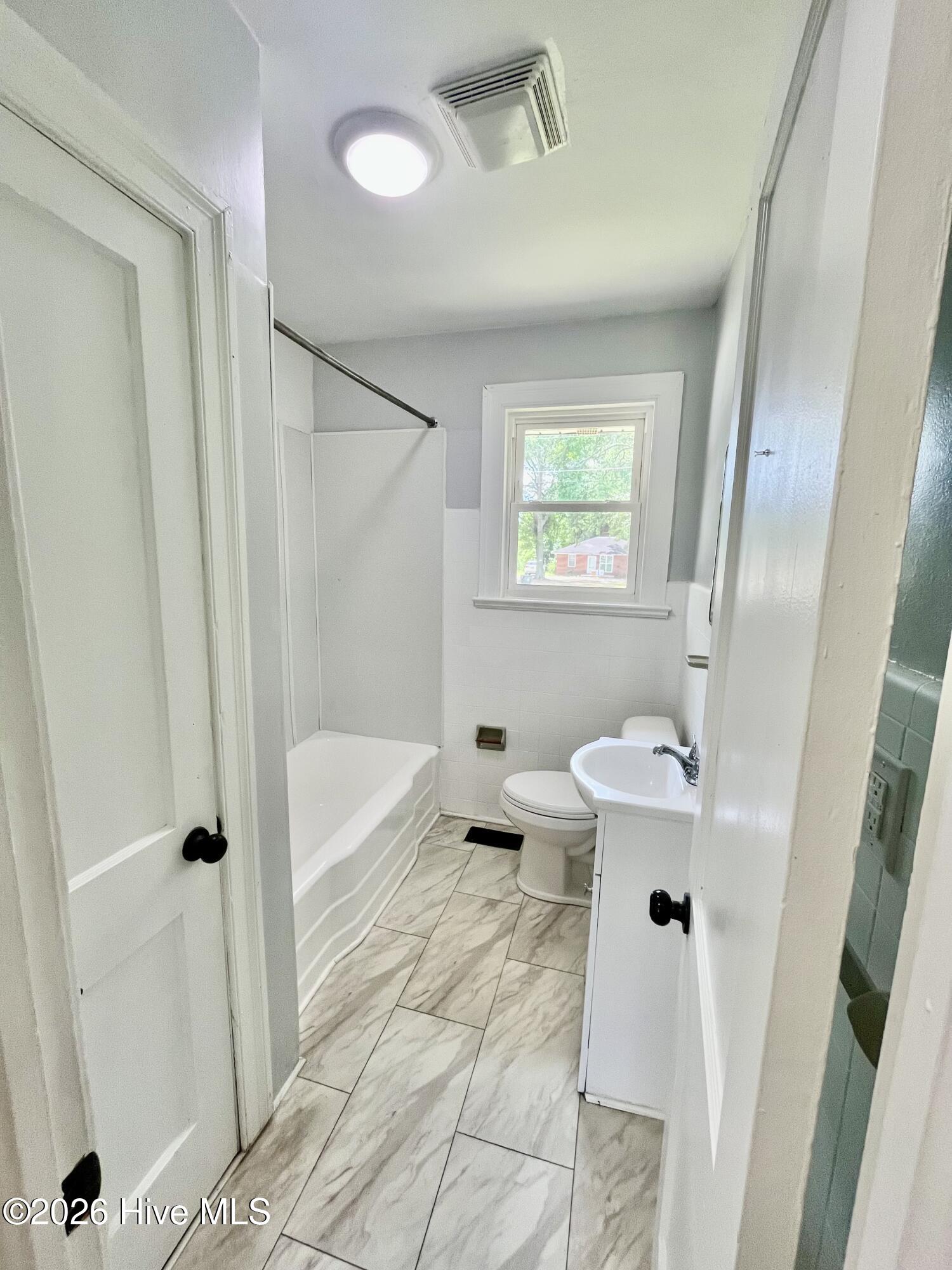 1709 Beech Street Property Photo 19