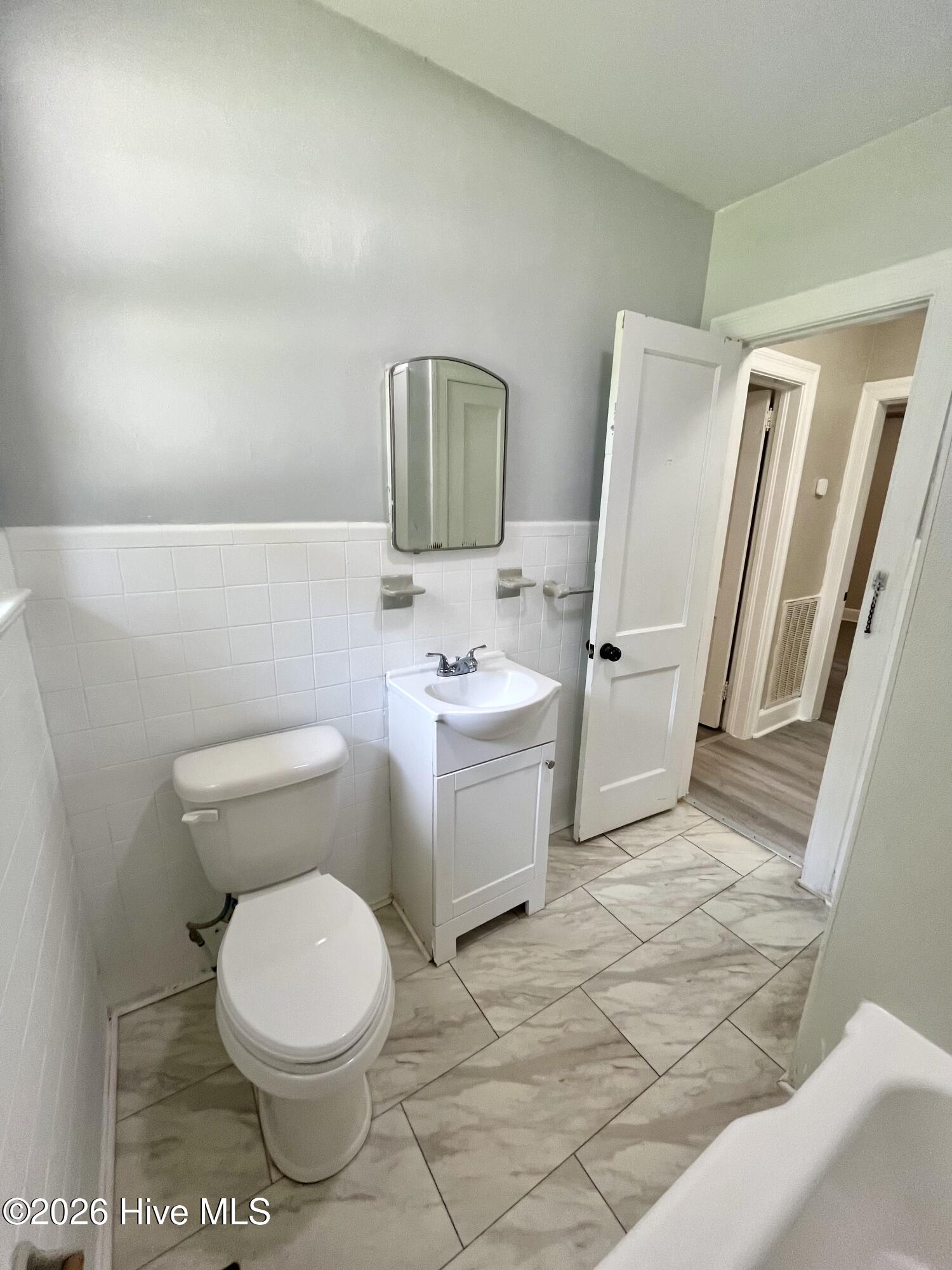 1709 Beech Street Property Photo 21