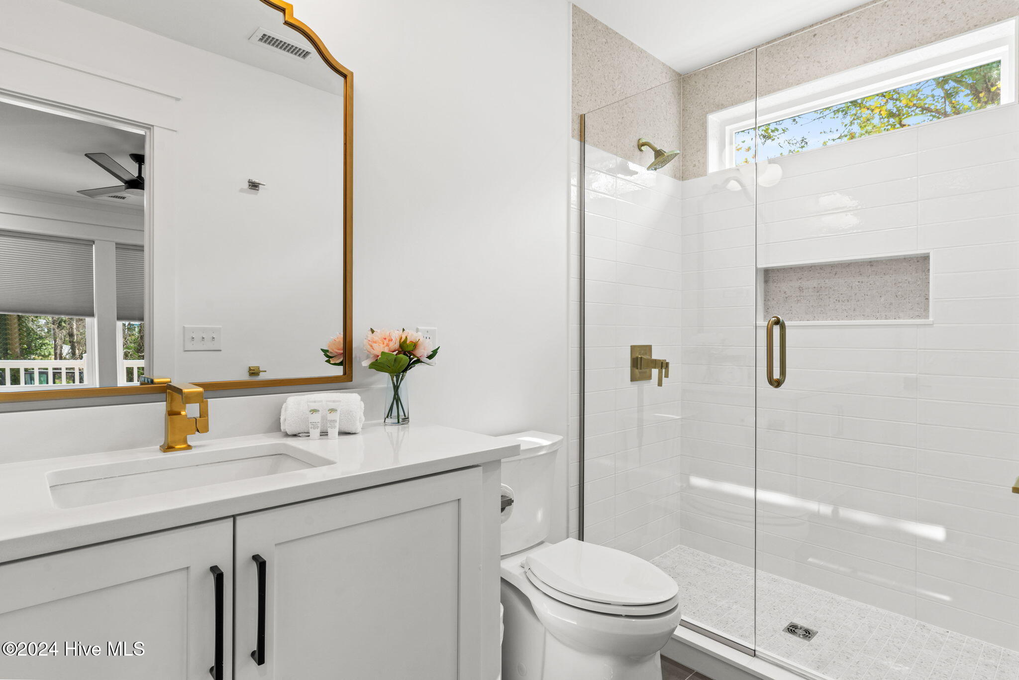 100 Se 66th Street Property Photo 23
