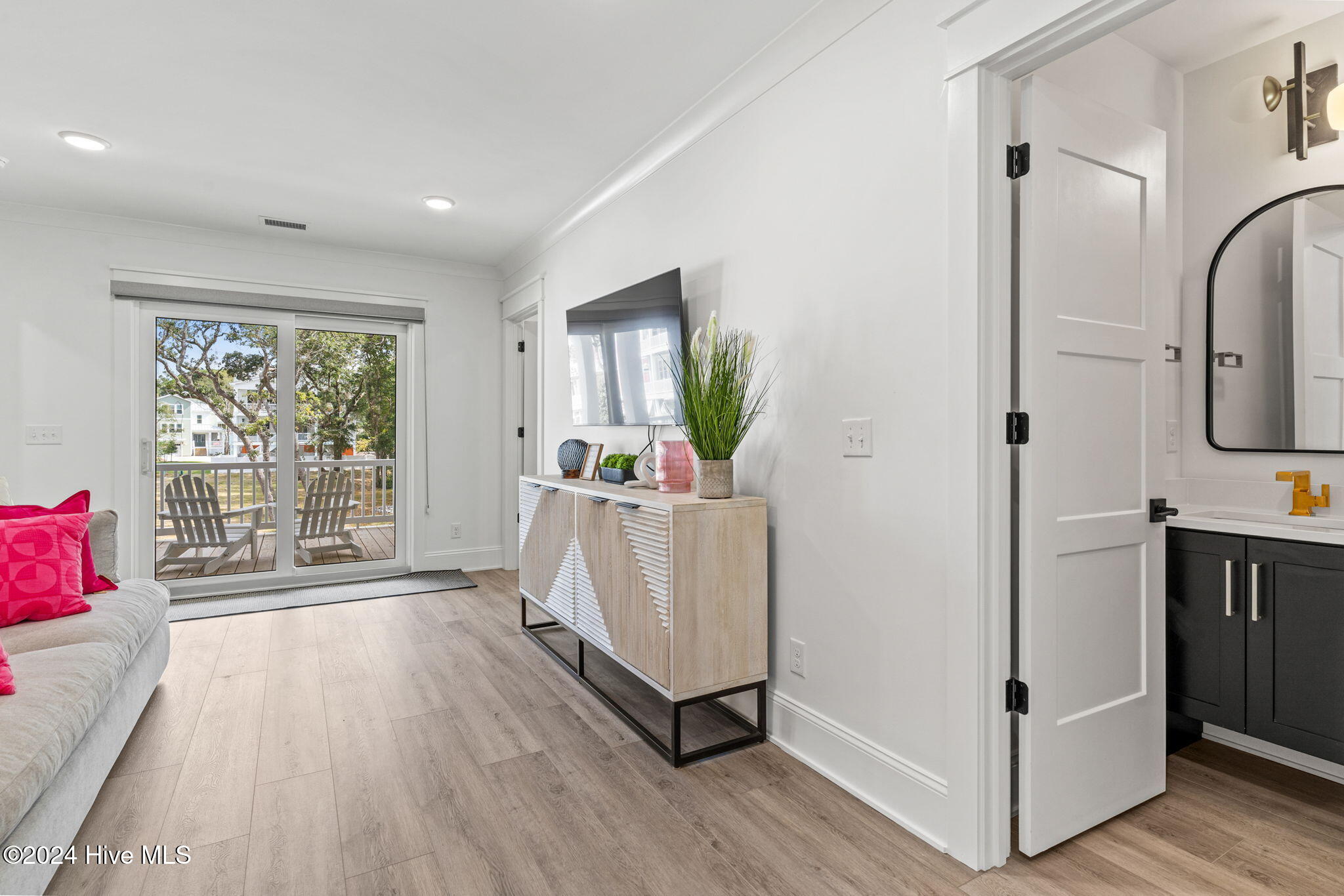 100 Se 66th Street Property Photo 33