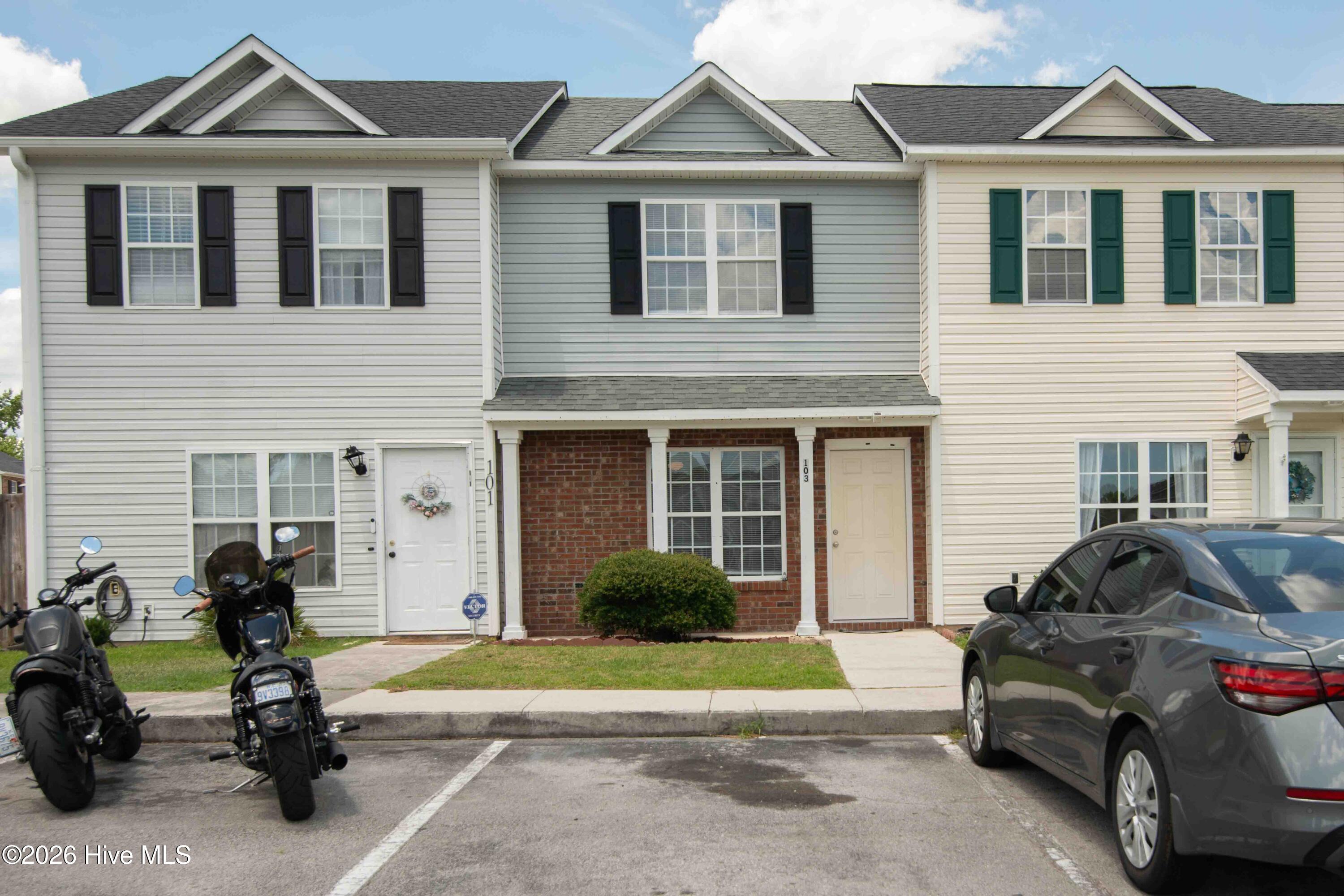 103 Fairwood Court Property Photo 1