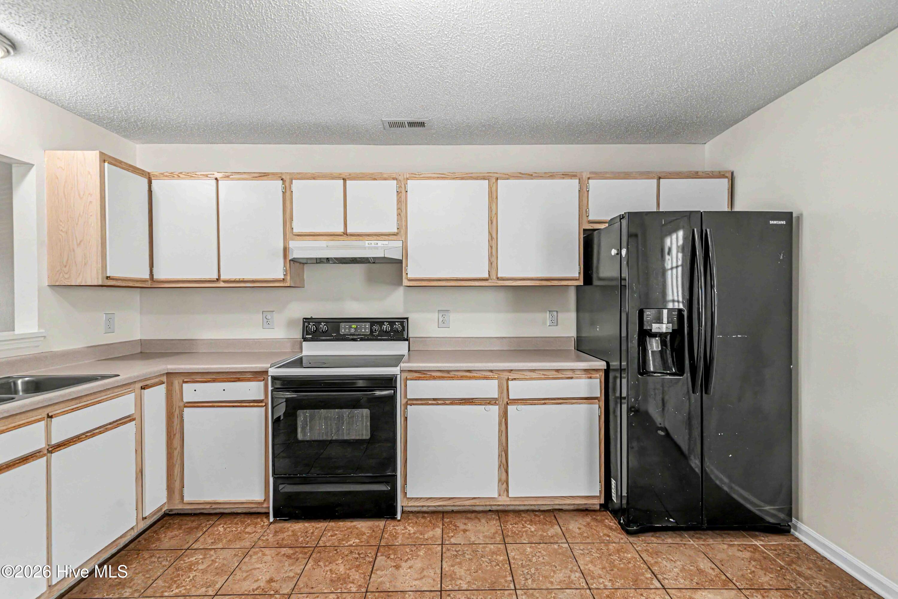 103 Fairwood Court Property Photo 7