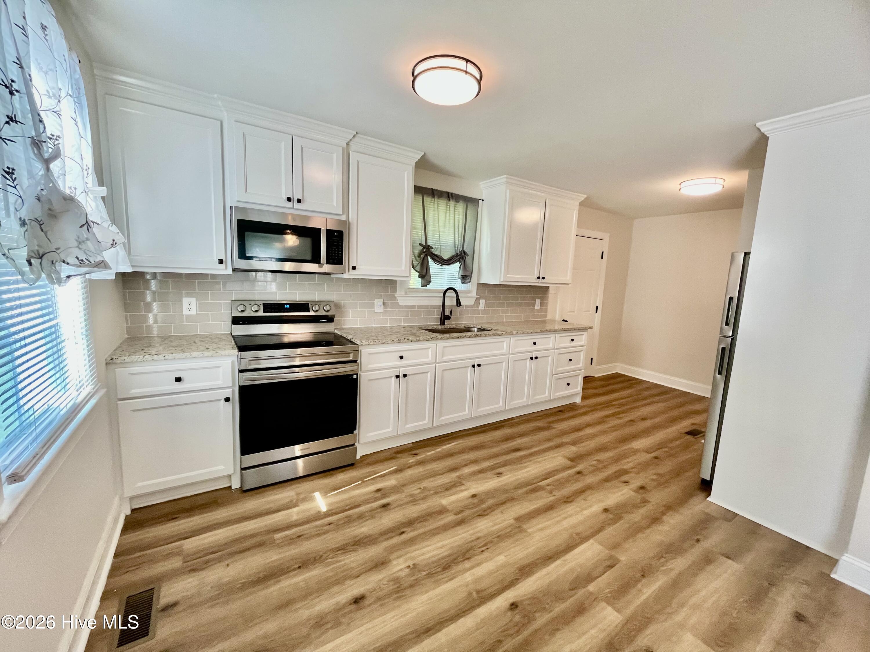 202 Banks Avenue Property Photo 2