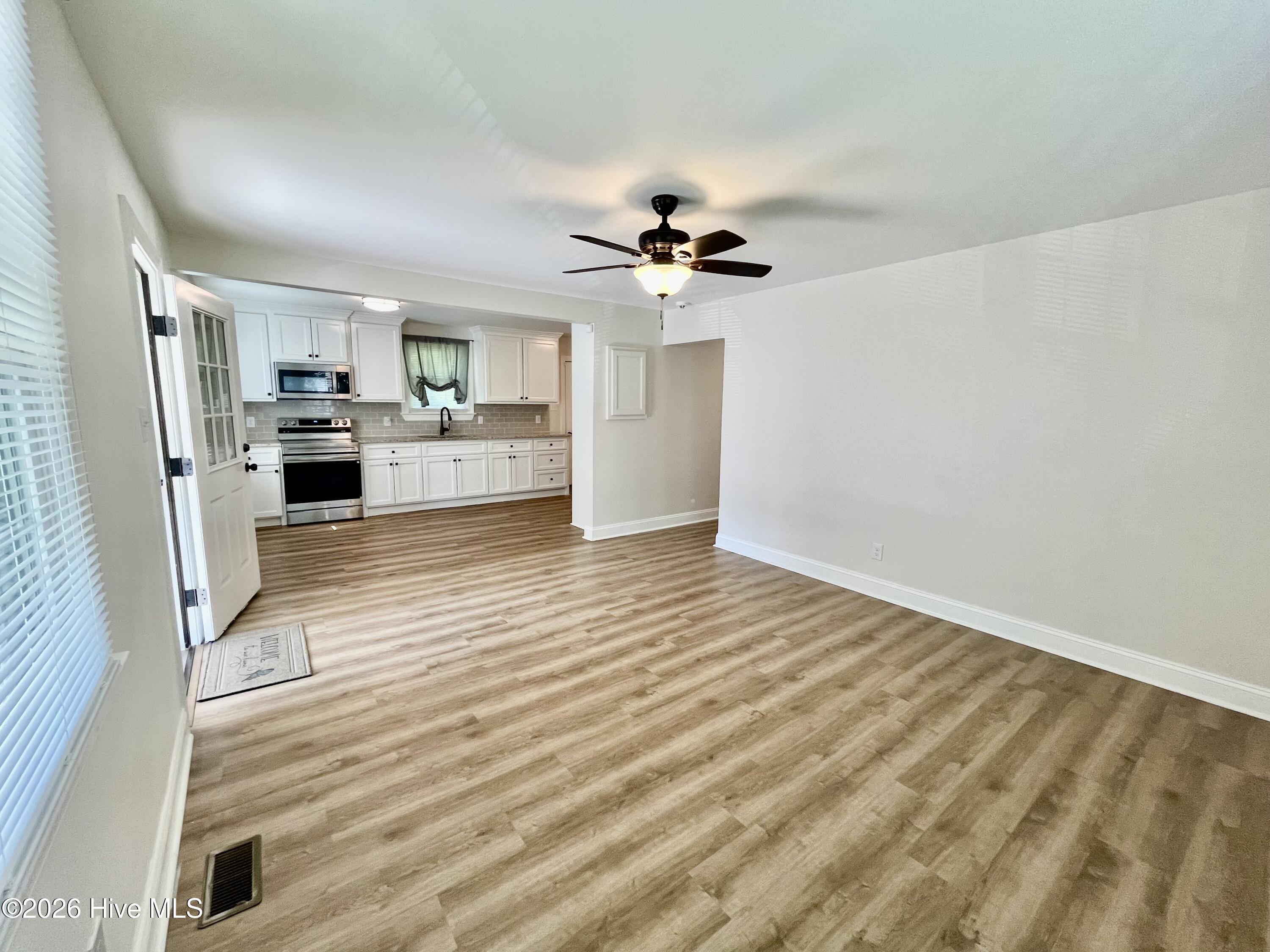 202 Banks Avenue Property Photo 3