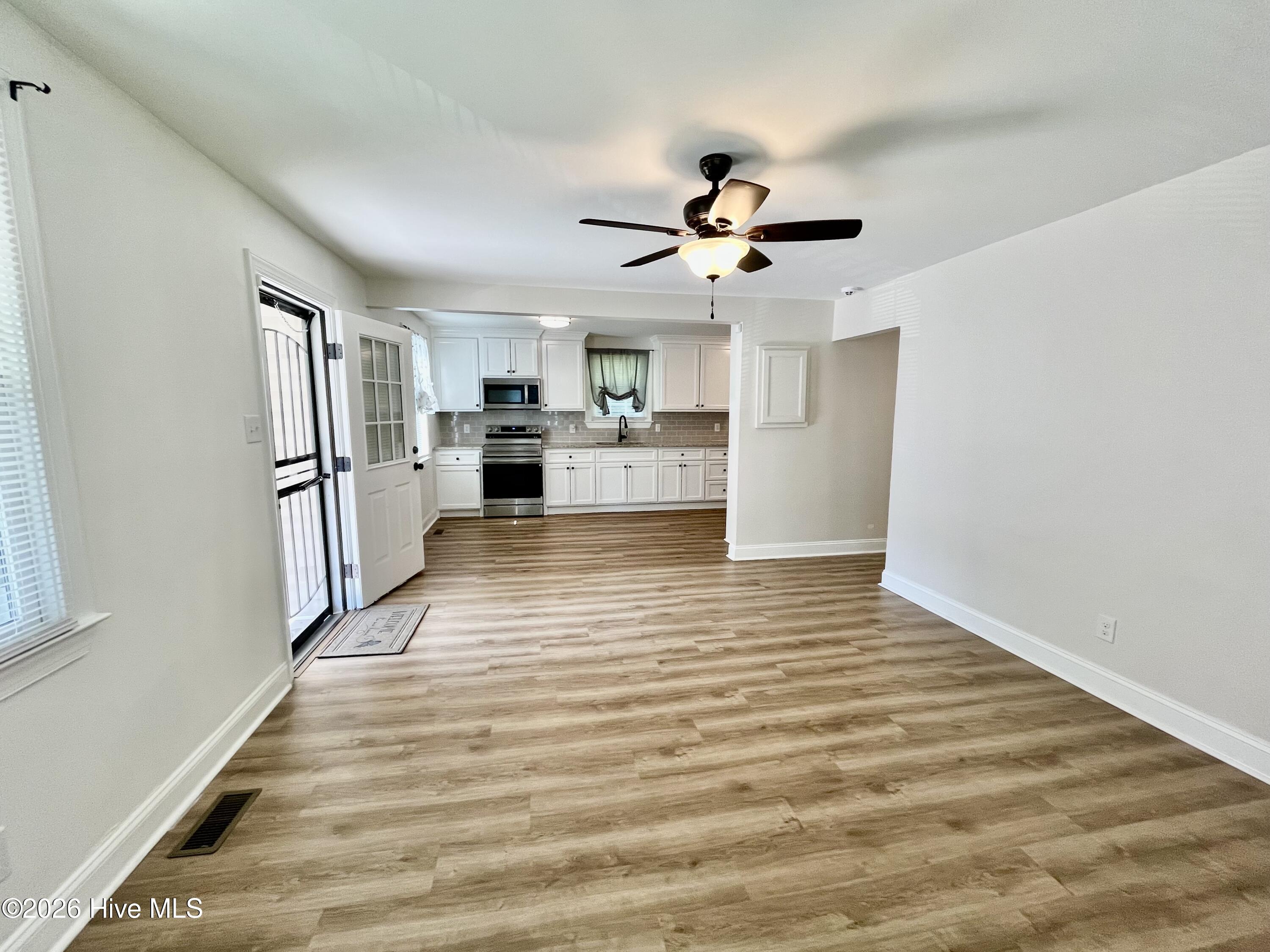 202 Banks Avenue Property Photo 5