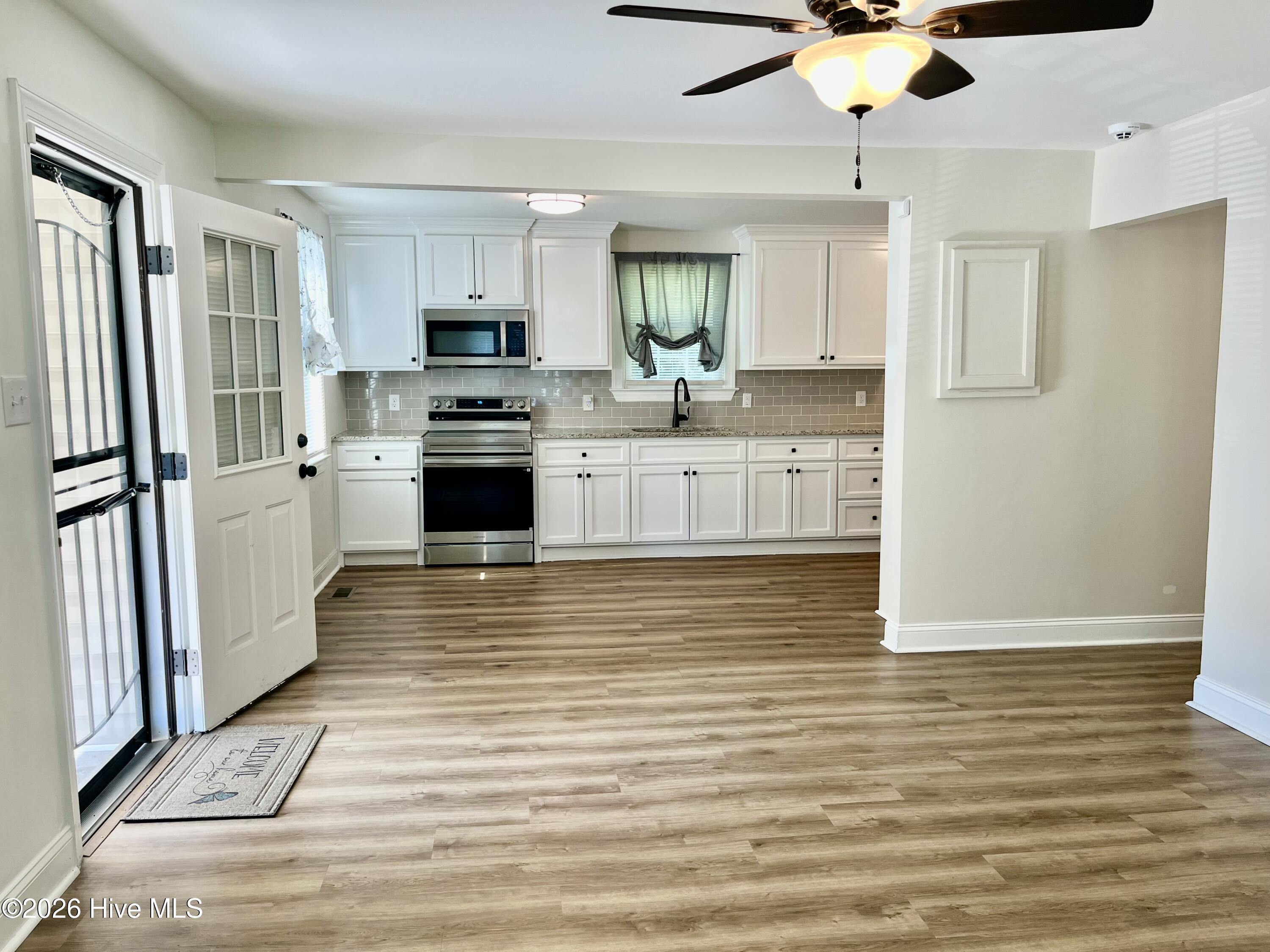 202 Banks Avenue Property Photo 6