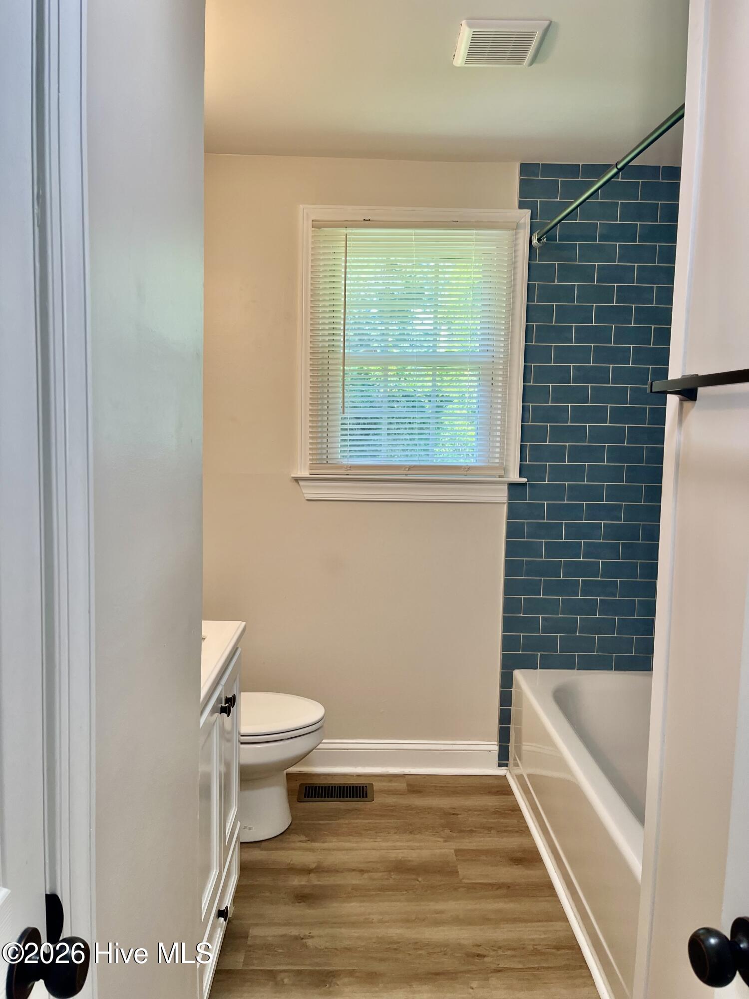 202 Banks Avenue Property Photo 12
