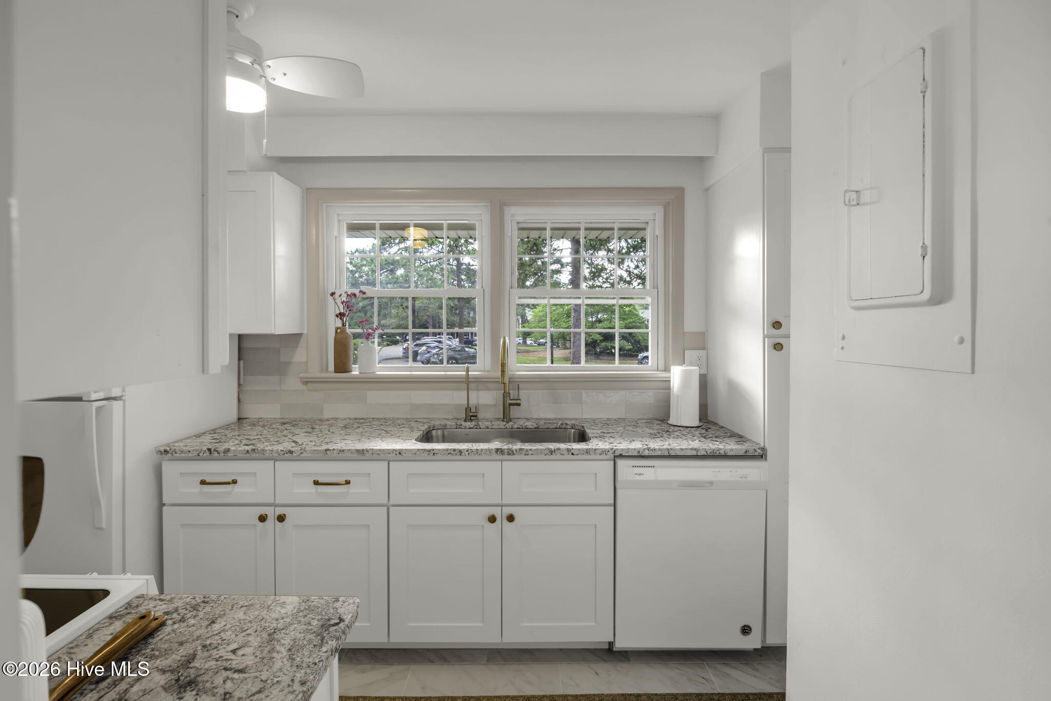 317 Driftwood Circle B Property Photo 8