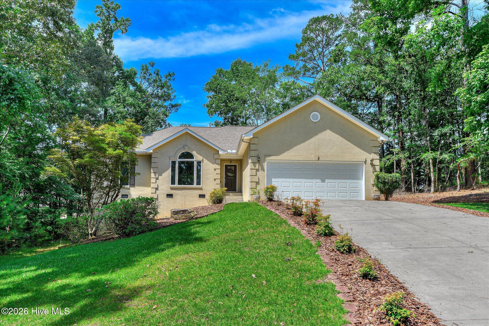 105 Azalea Circle Property Photo 1