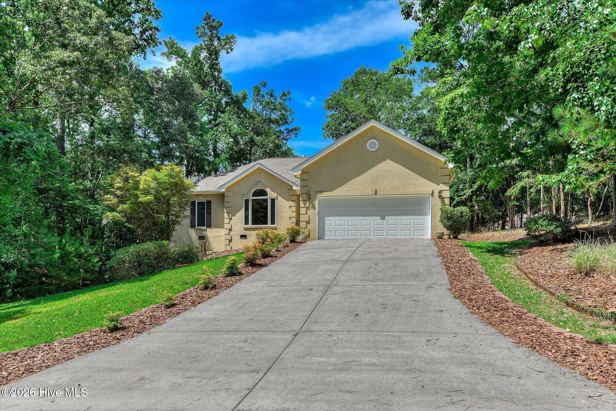105 Azalea Circle Property Photo 3