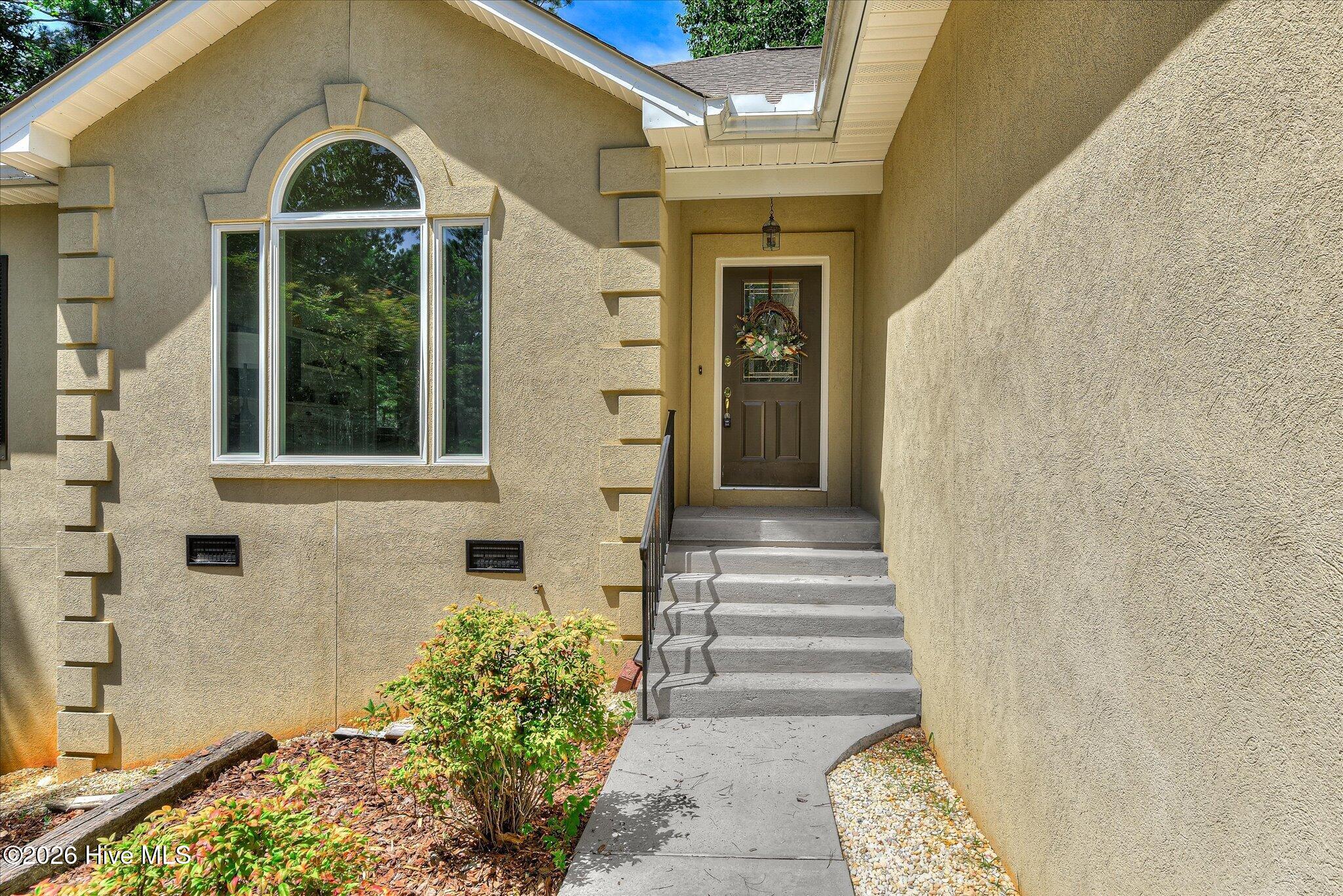 105 Azalea Circle Property Photo 5