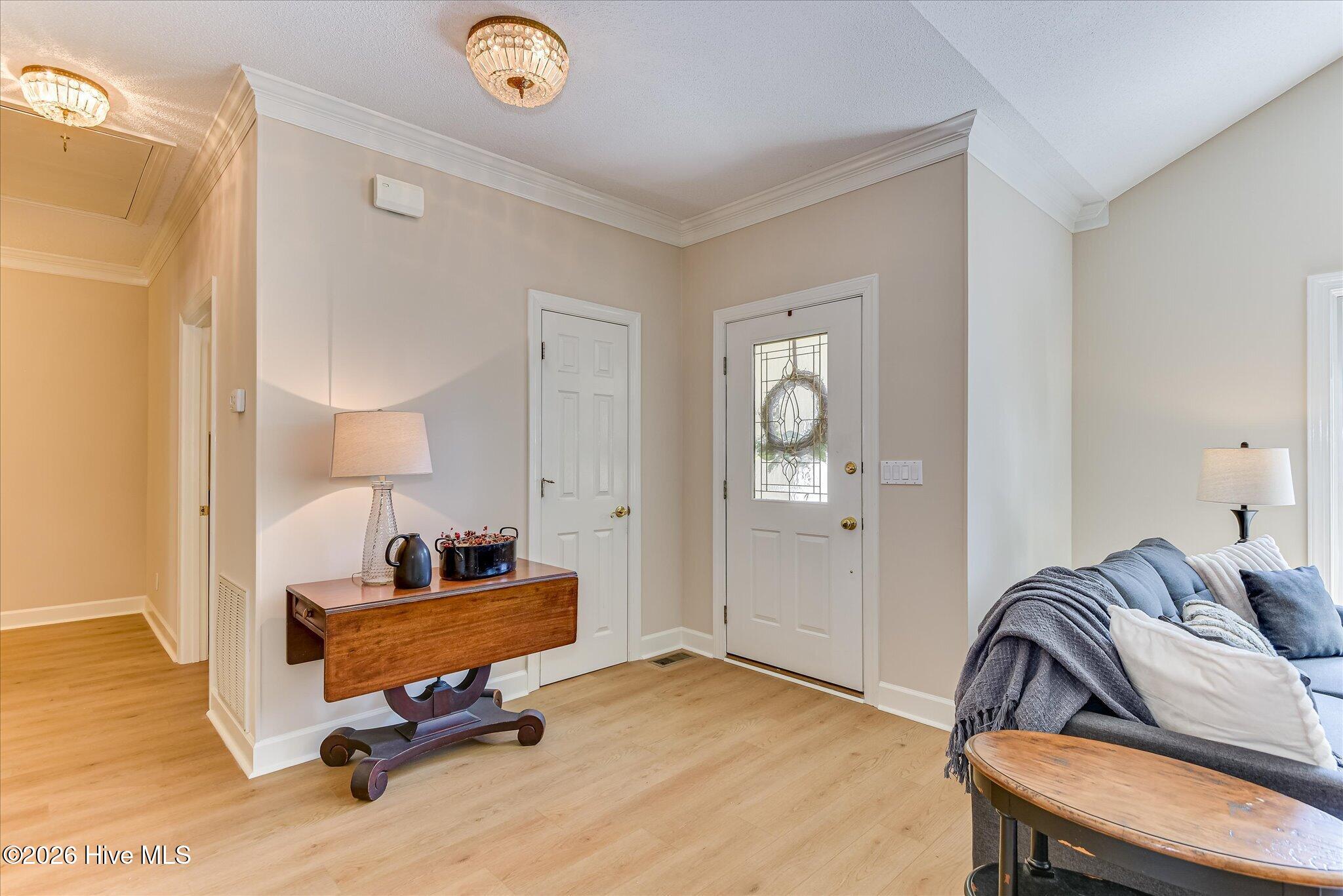 105 Azalea Circle Property Photo 6