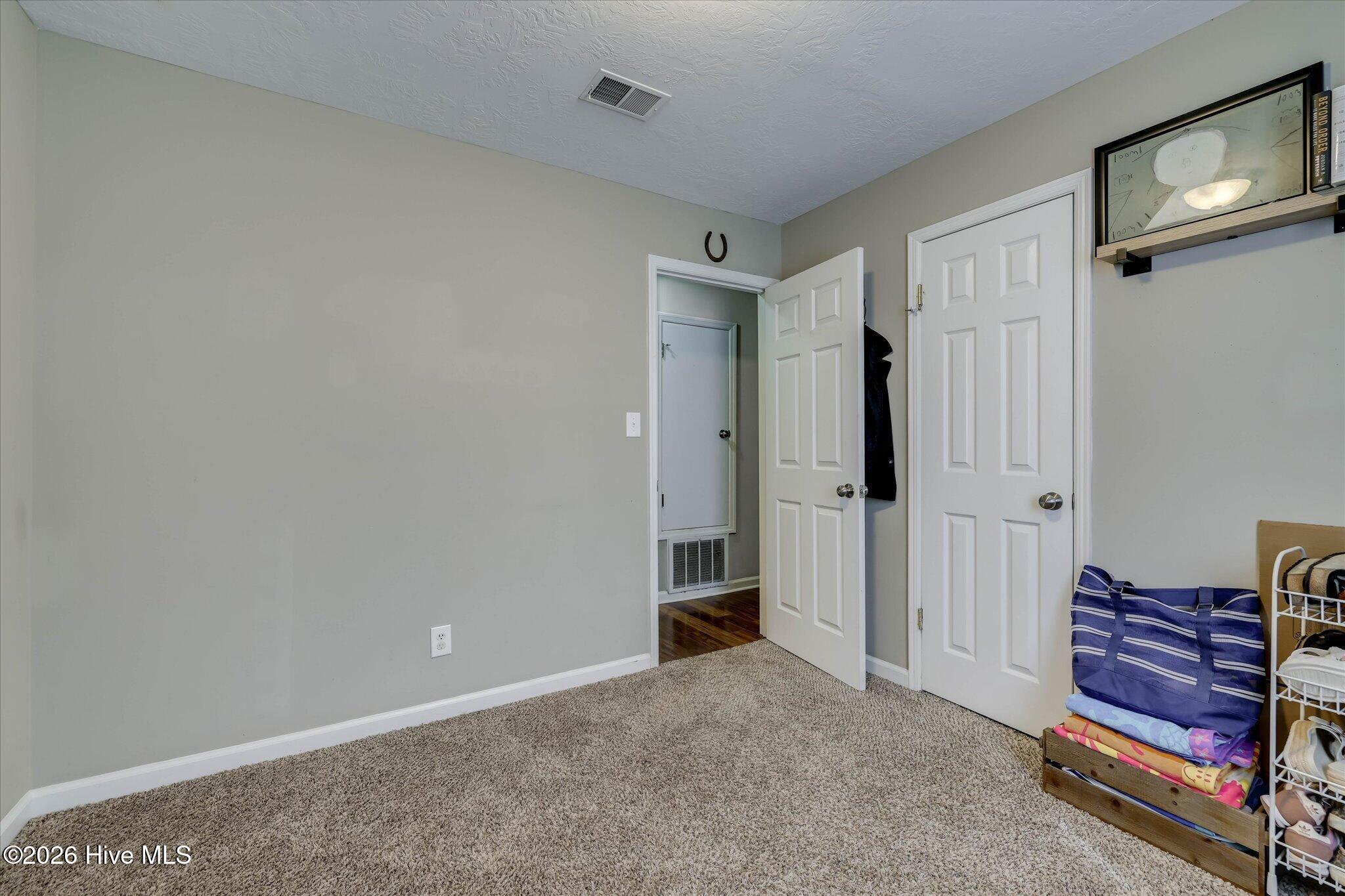 404 Shadow Lane Property Photo 28