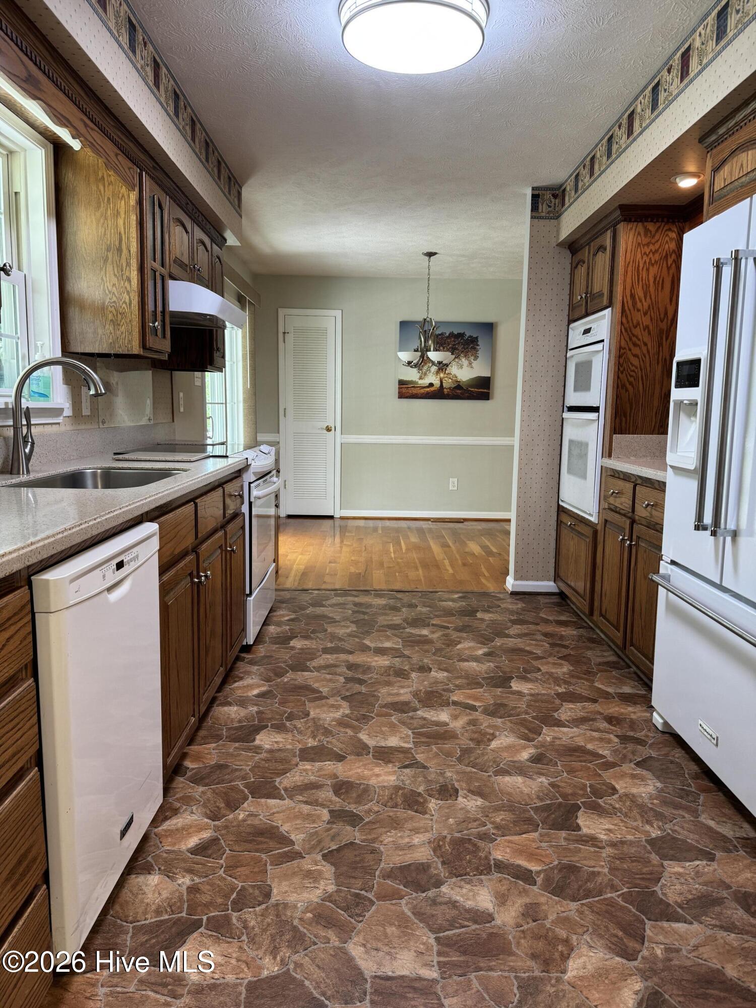1237 Airport Road Property Photo 13