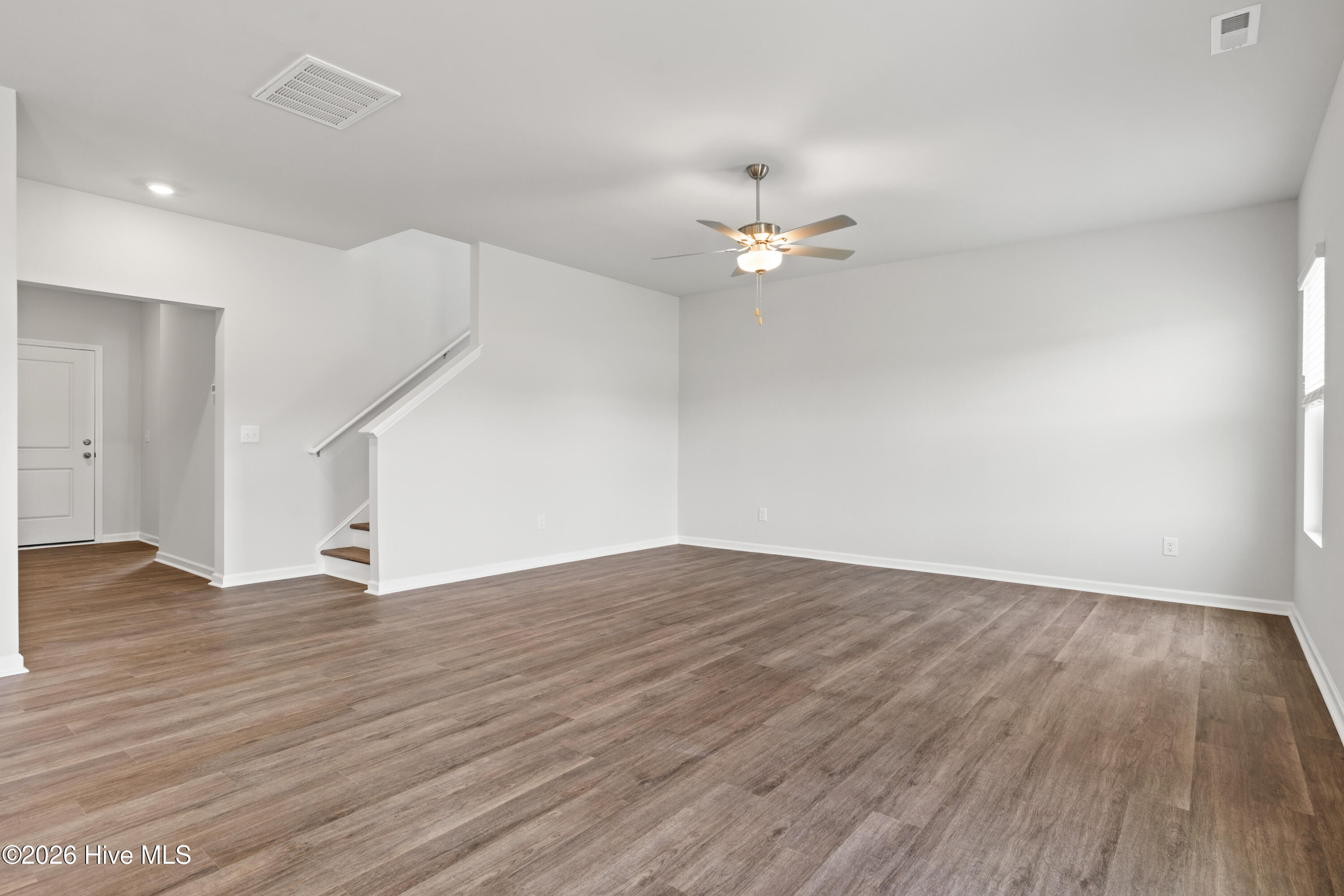 141 N Squires Run Lane Property Photo 6
