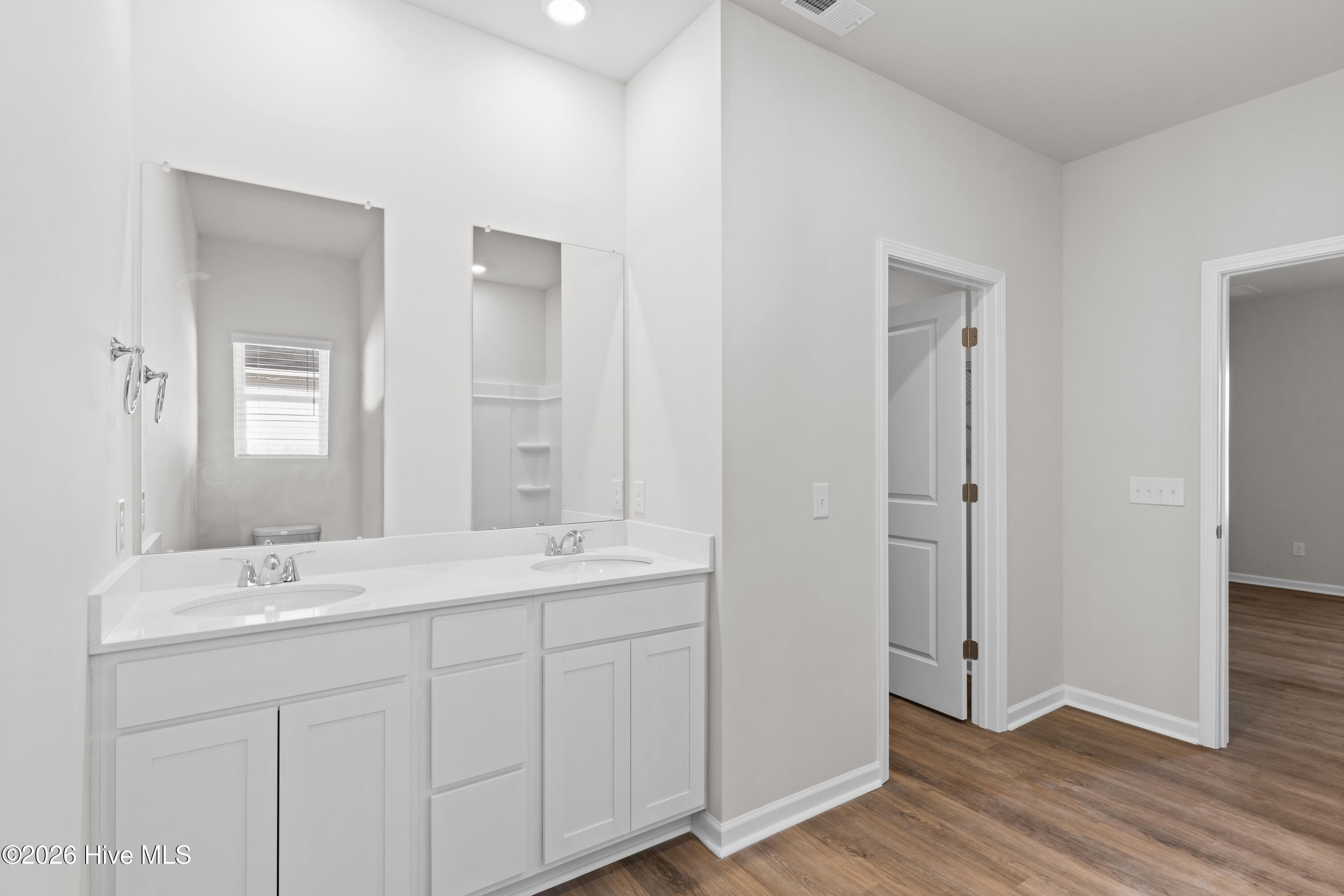 152 N Squires Run Lane Property Photo 18