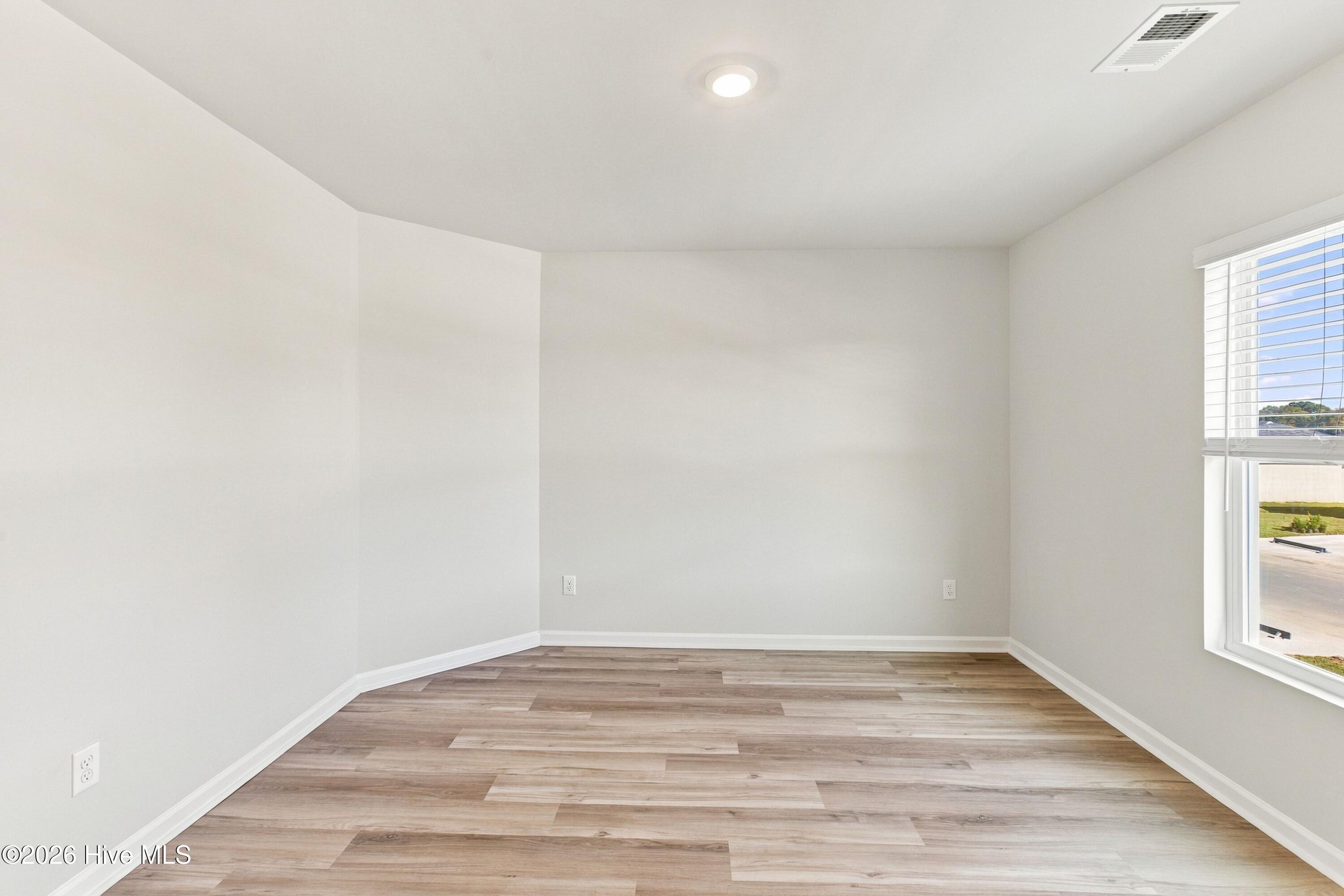 150 N Squires Run Lane Property Photo 33