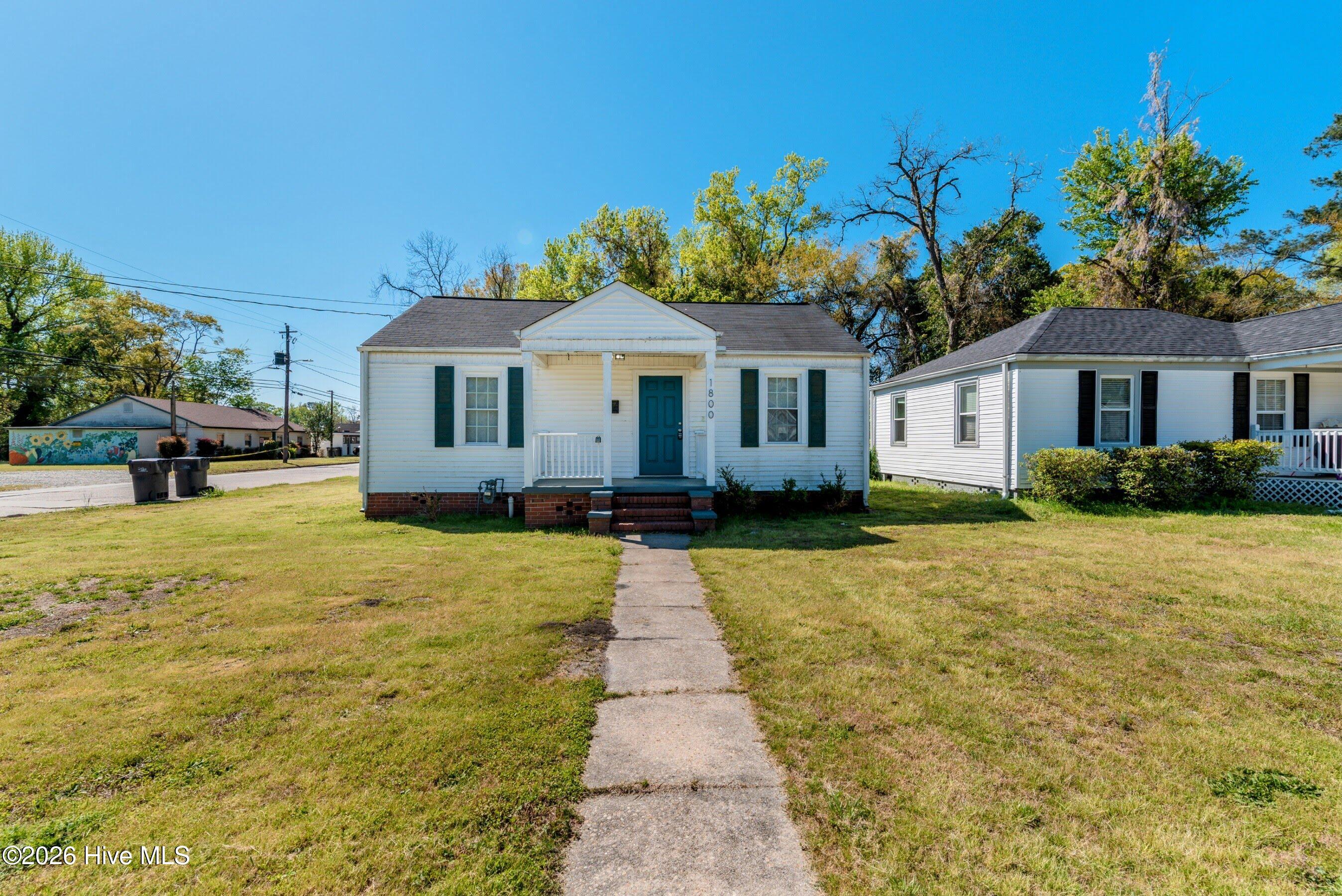 1800 Hampton Avenue Property Photo 1