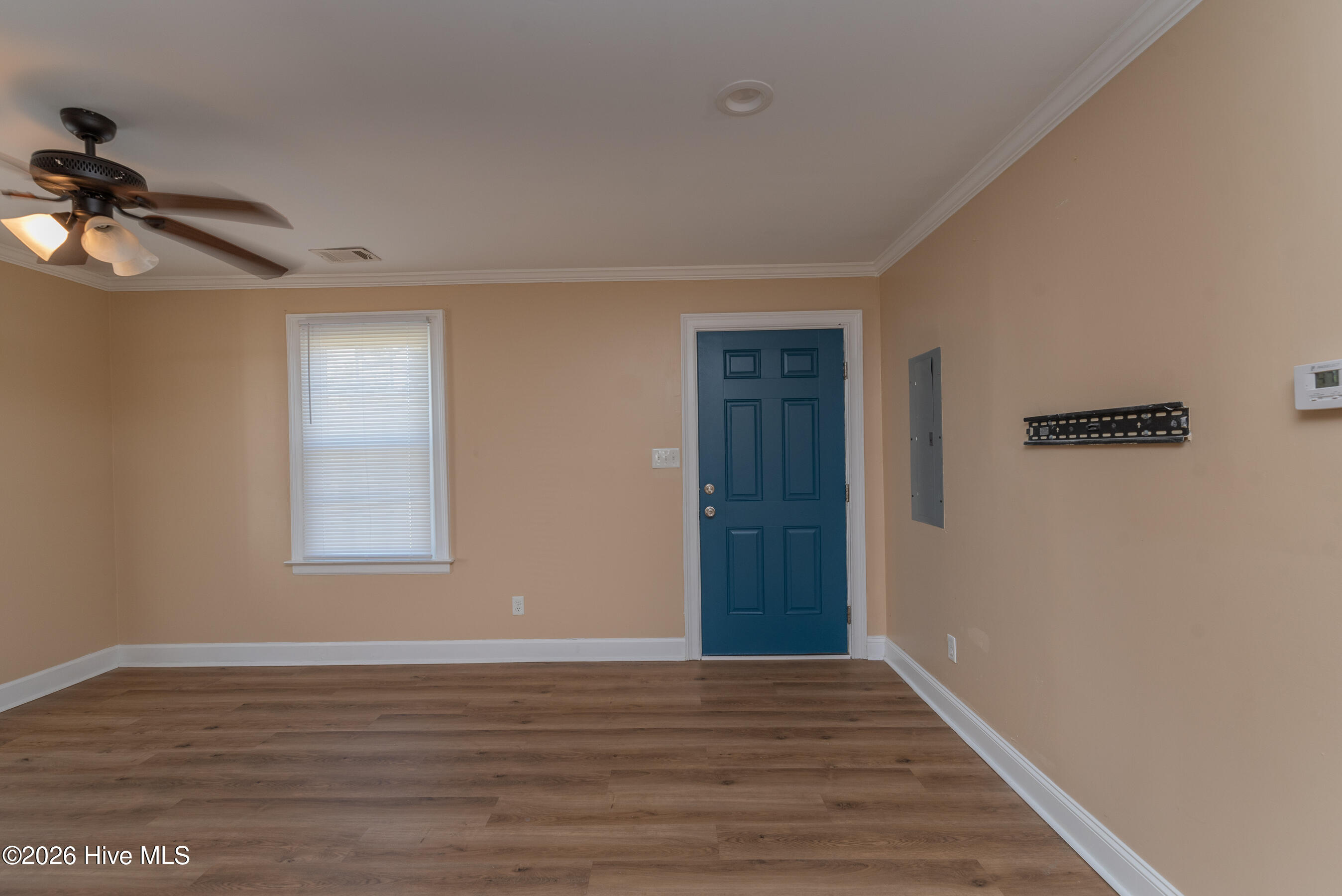 1800 Hampton Avenue Property Photo 2