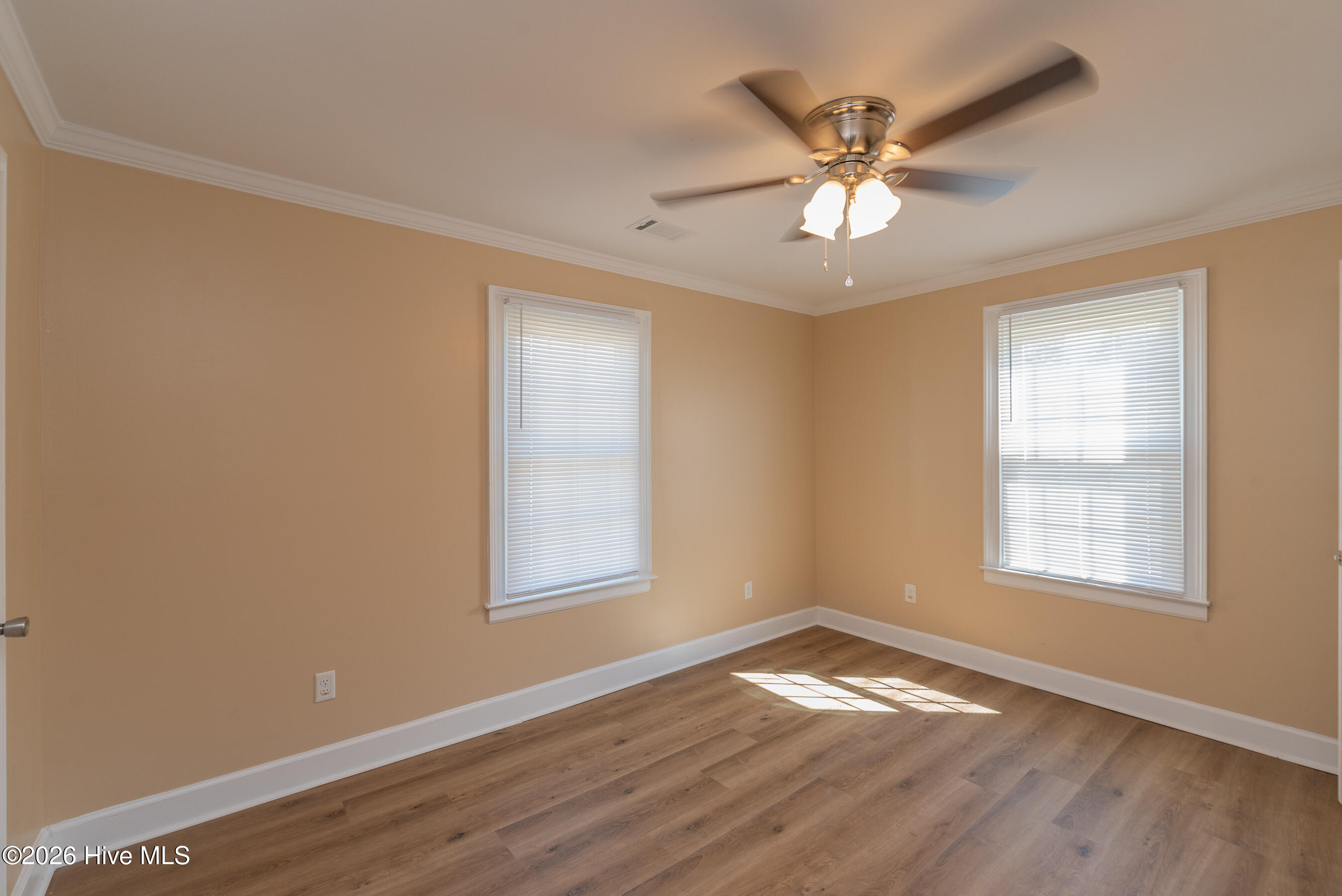 1800 Hampton Avenue Property Photo 10