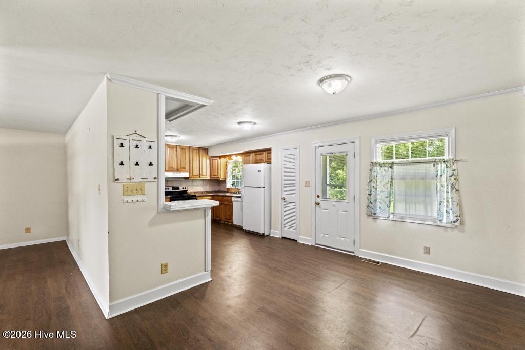 604 Oakwood Avenue Property Photo 7