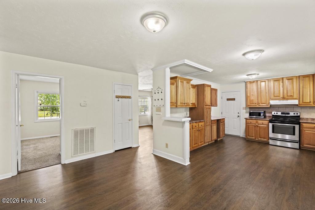 604 Oakwood Avenue Property Photo 9