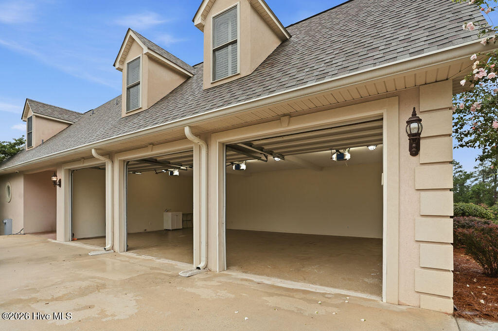 1060 Mohawk Drive Property Photo 5