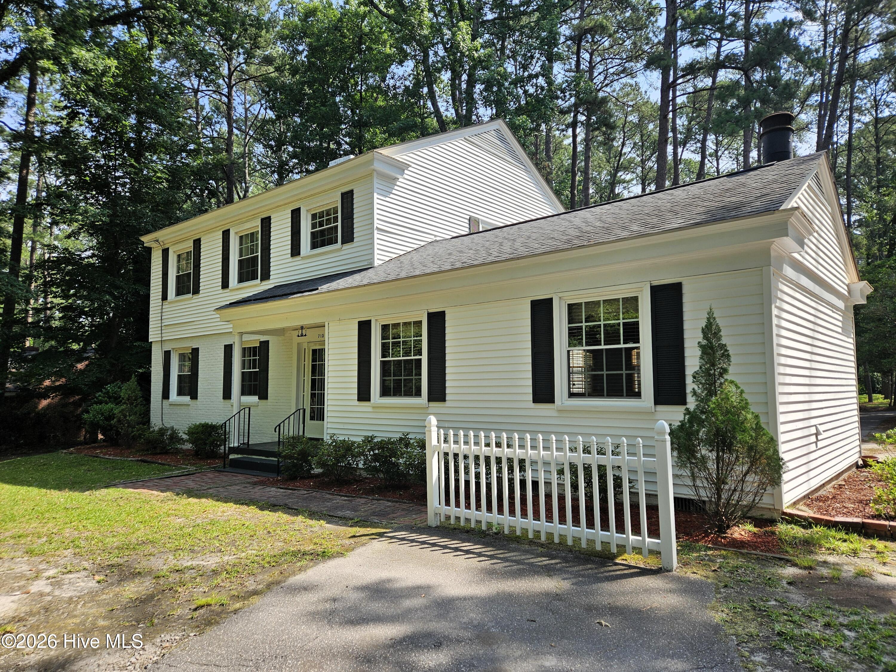 715 Evergreen Road Property Photo 2