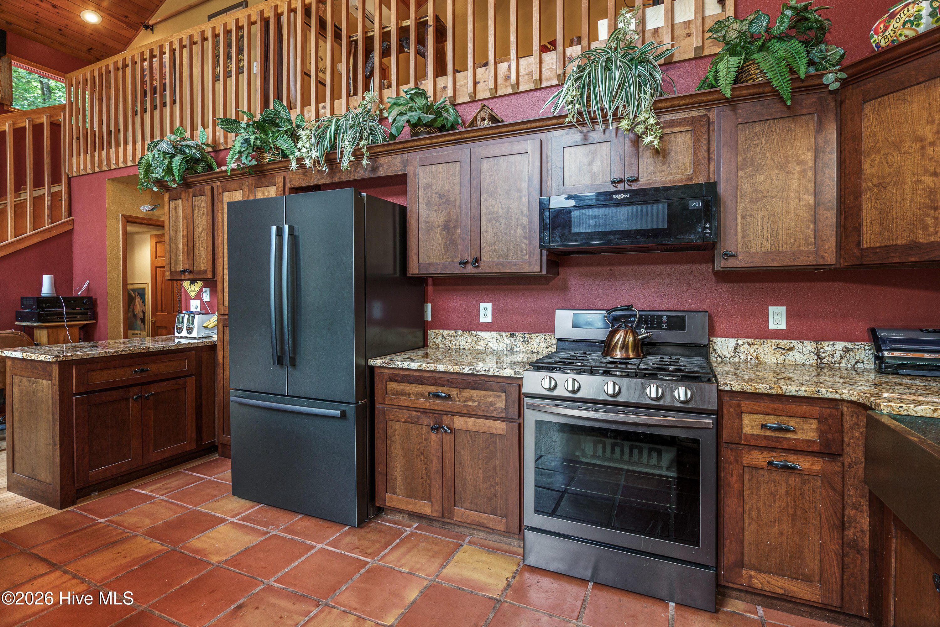 659 Lonesome Pine Road Property Photo 8