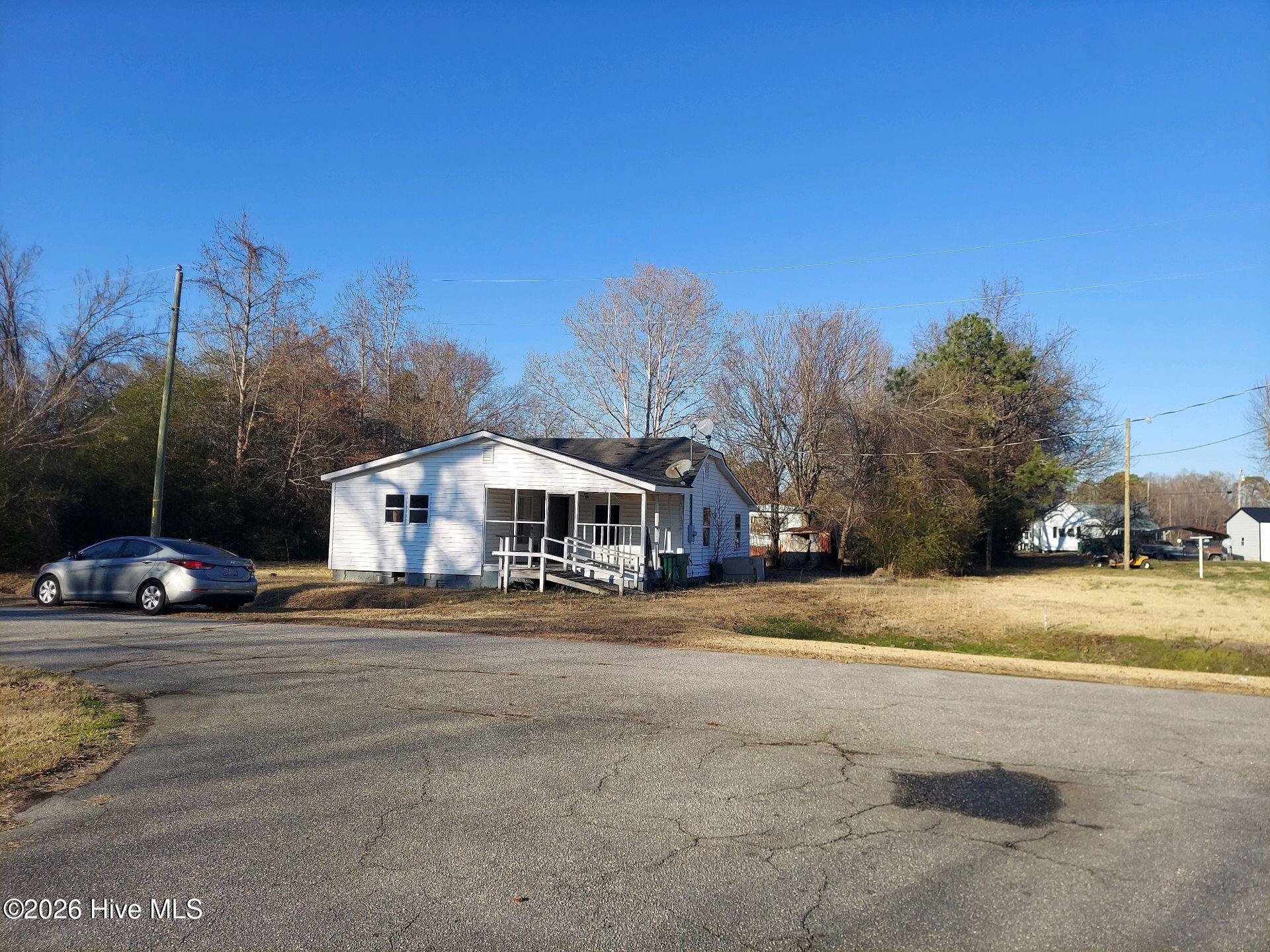 1132 4th Street Property Photo 3