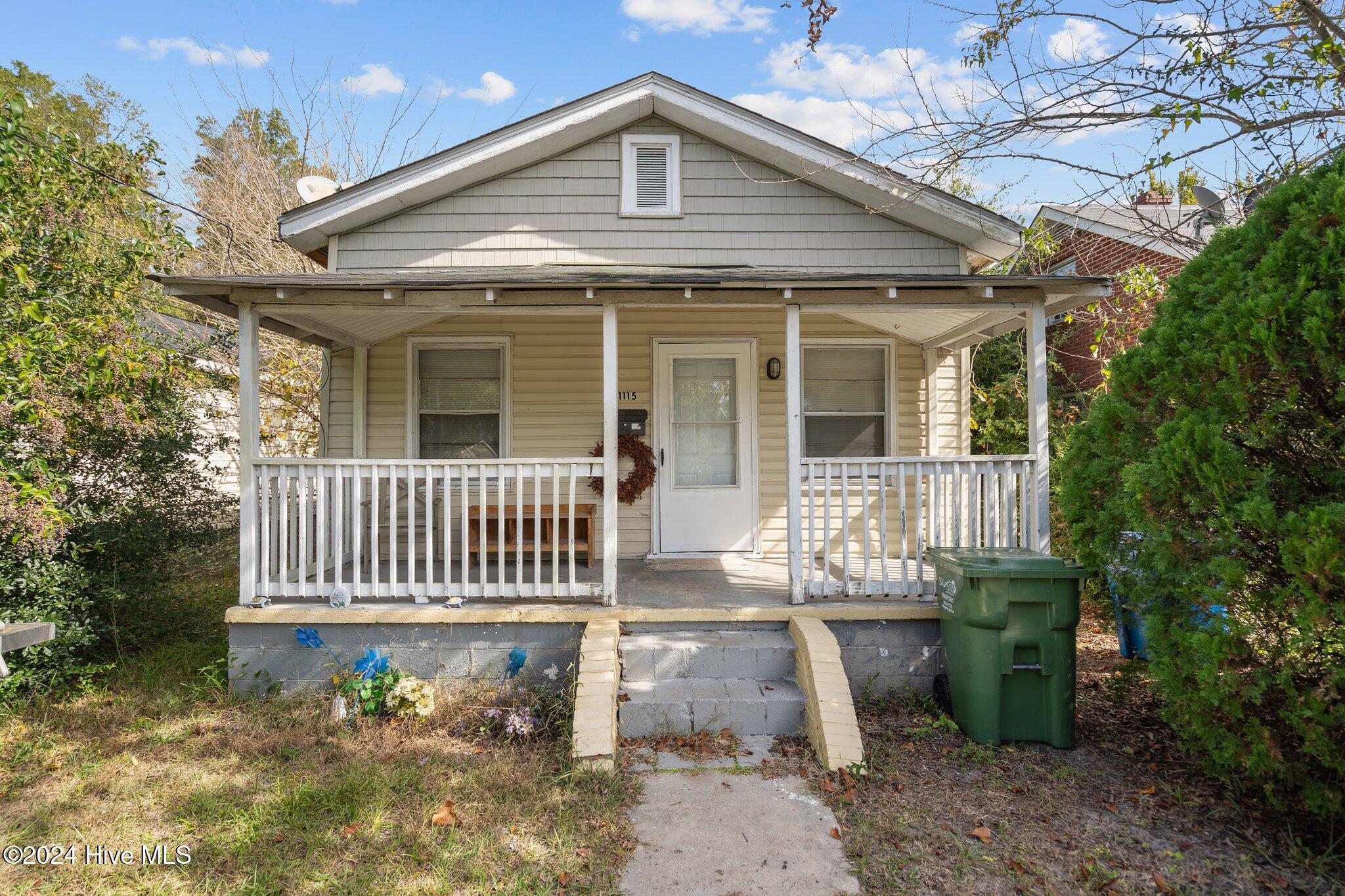 1115 S 6th Street Property Photo 1