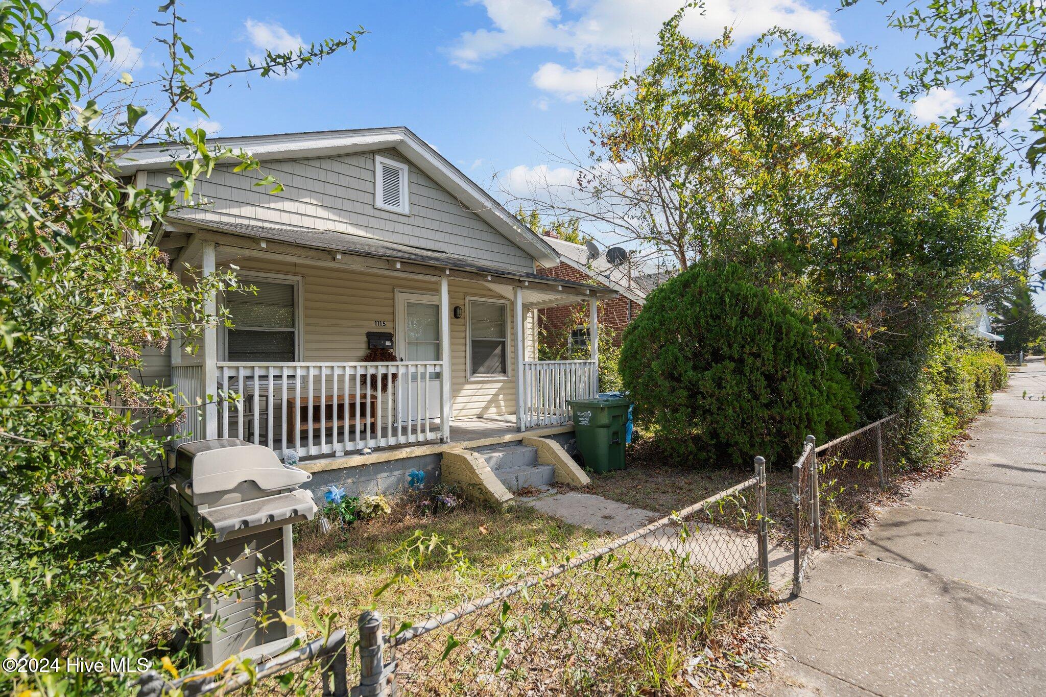 1115 S 6th Street Property Photo 2