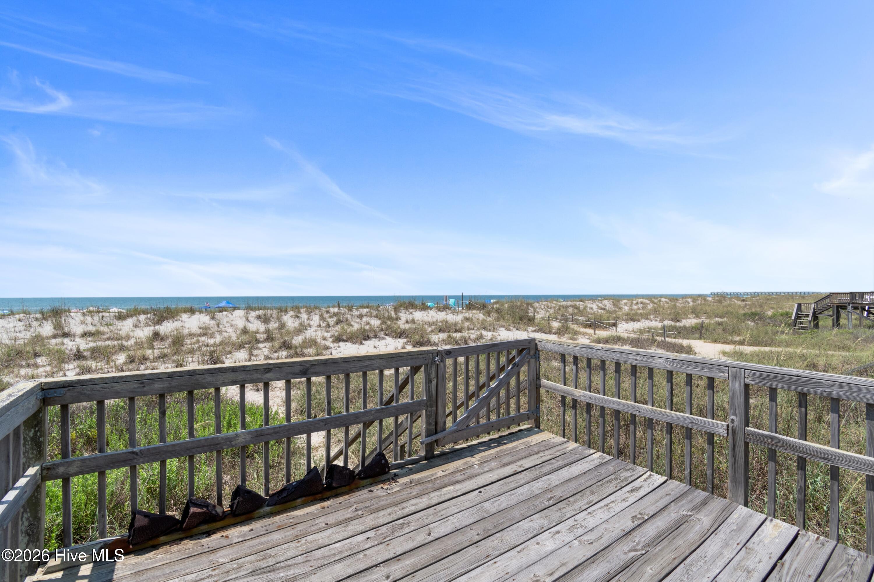 2203 E Beach Drive Property Photo 22