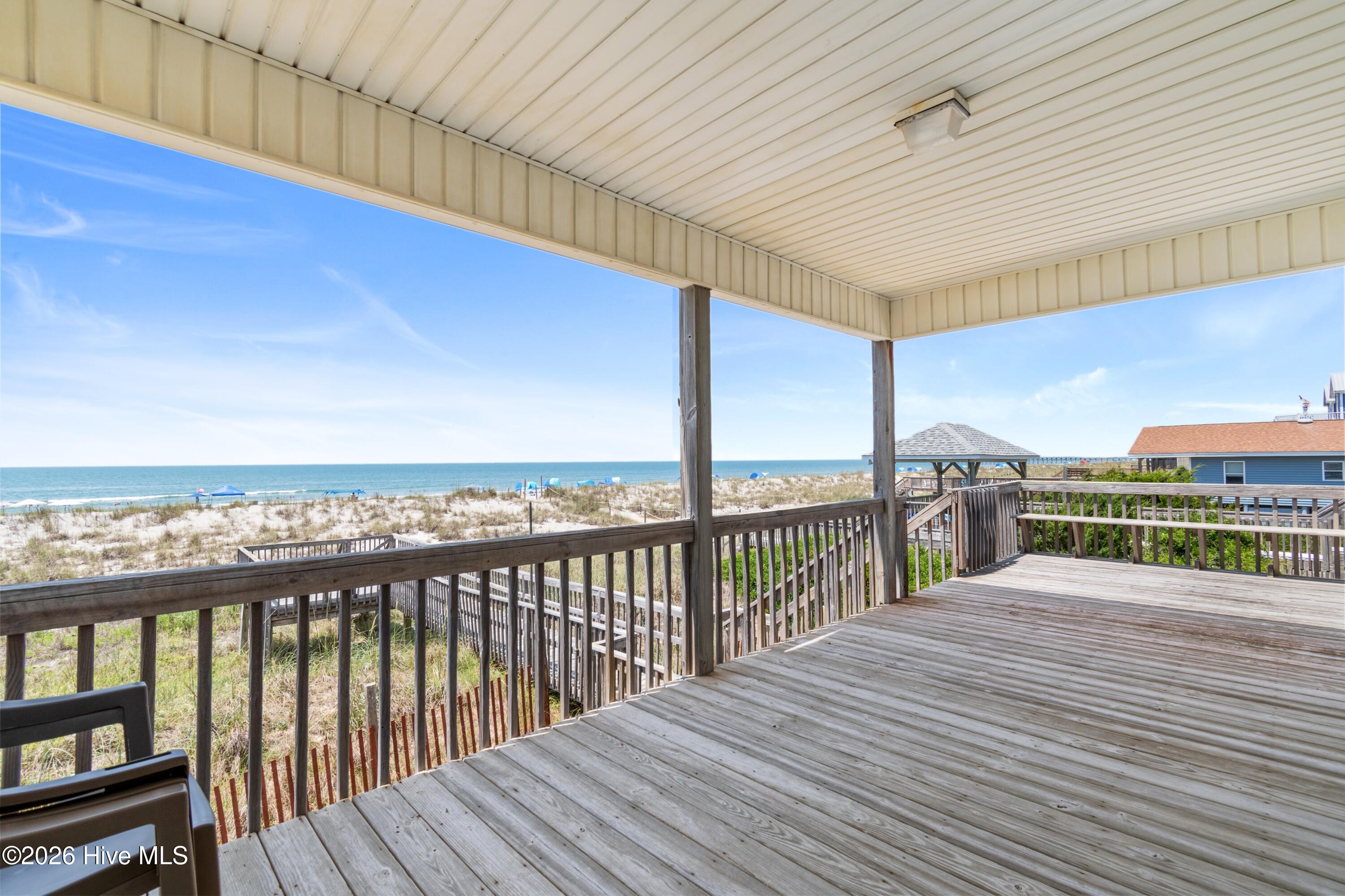 2203 E Beach Drive Property Photo 23