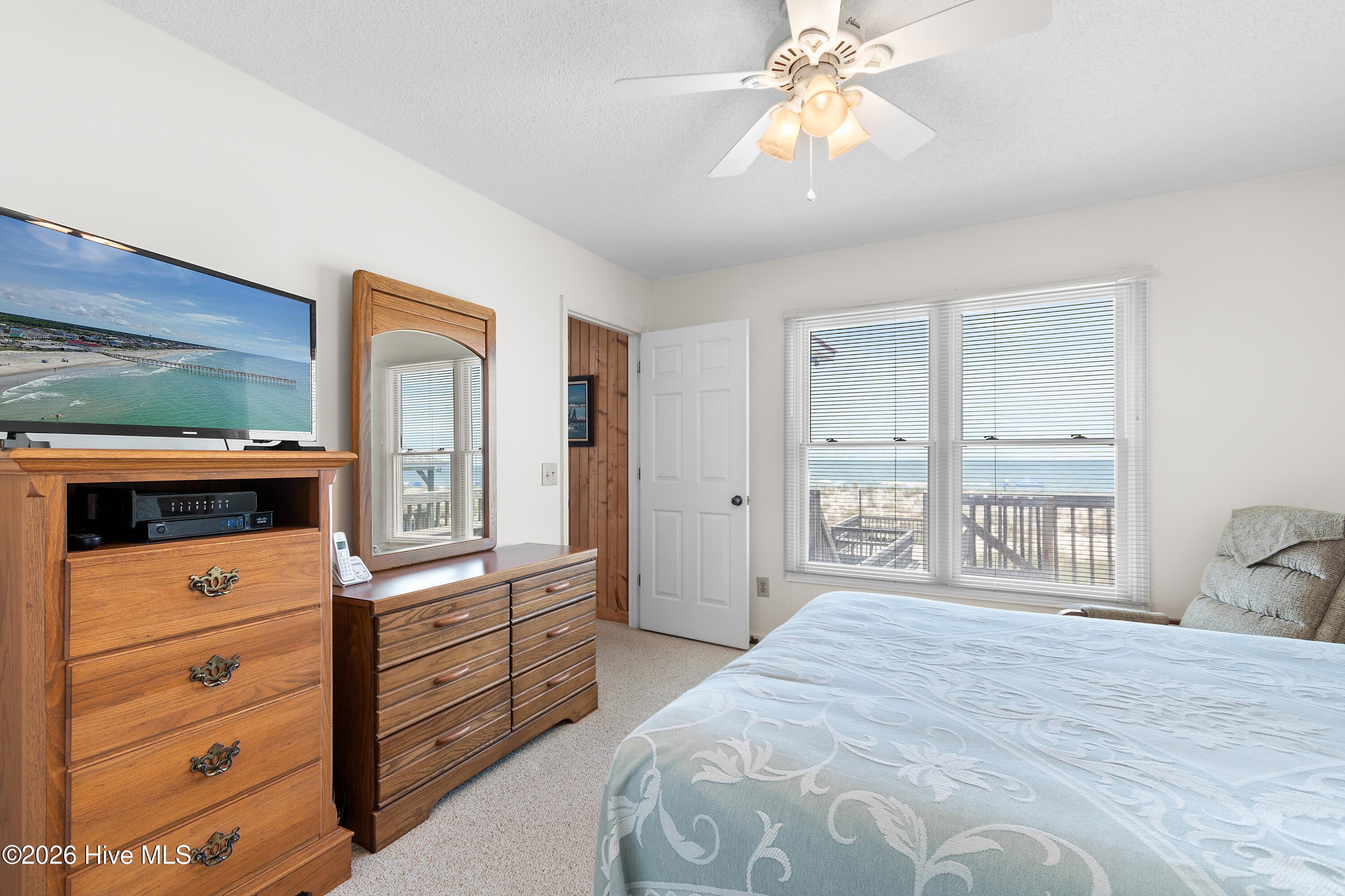 2203 E Beach Drive Property Photo 42