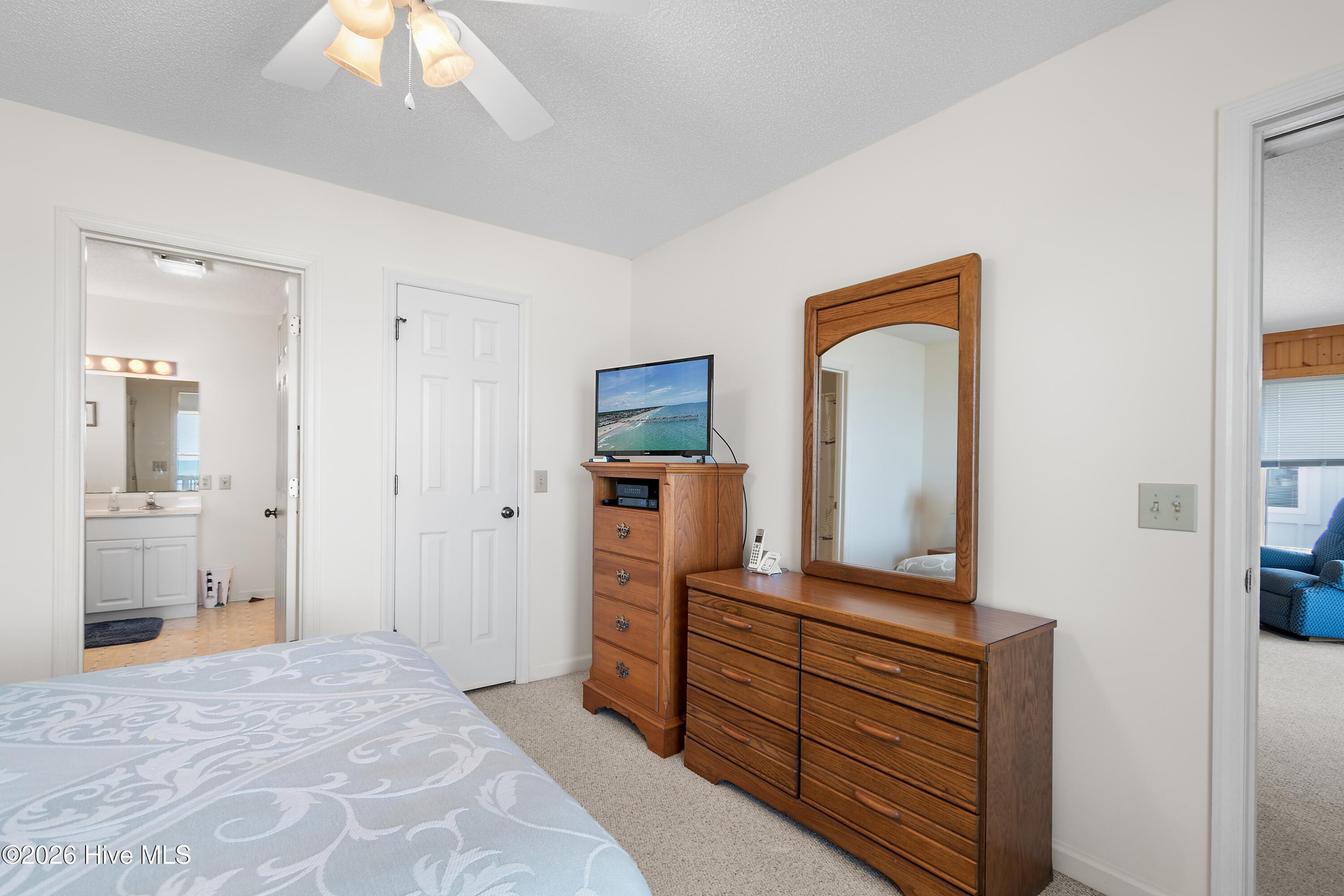 2203 E Beach Drive Property Photo 43