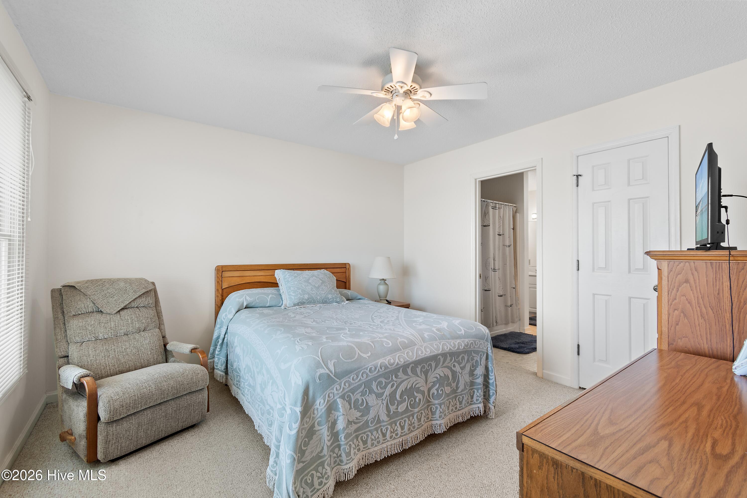 2203 E Beach Drive Property Photo 44