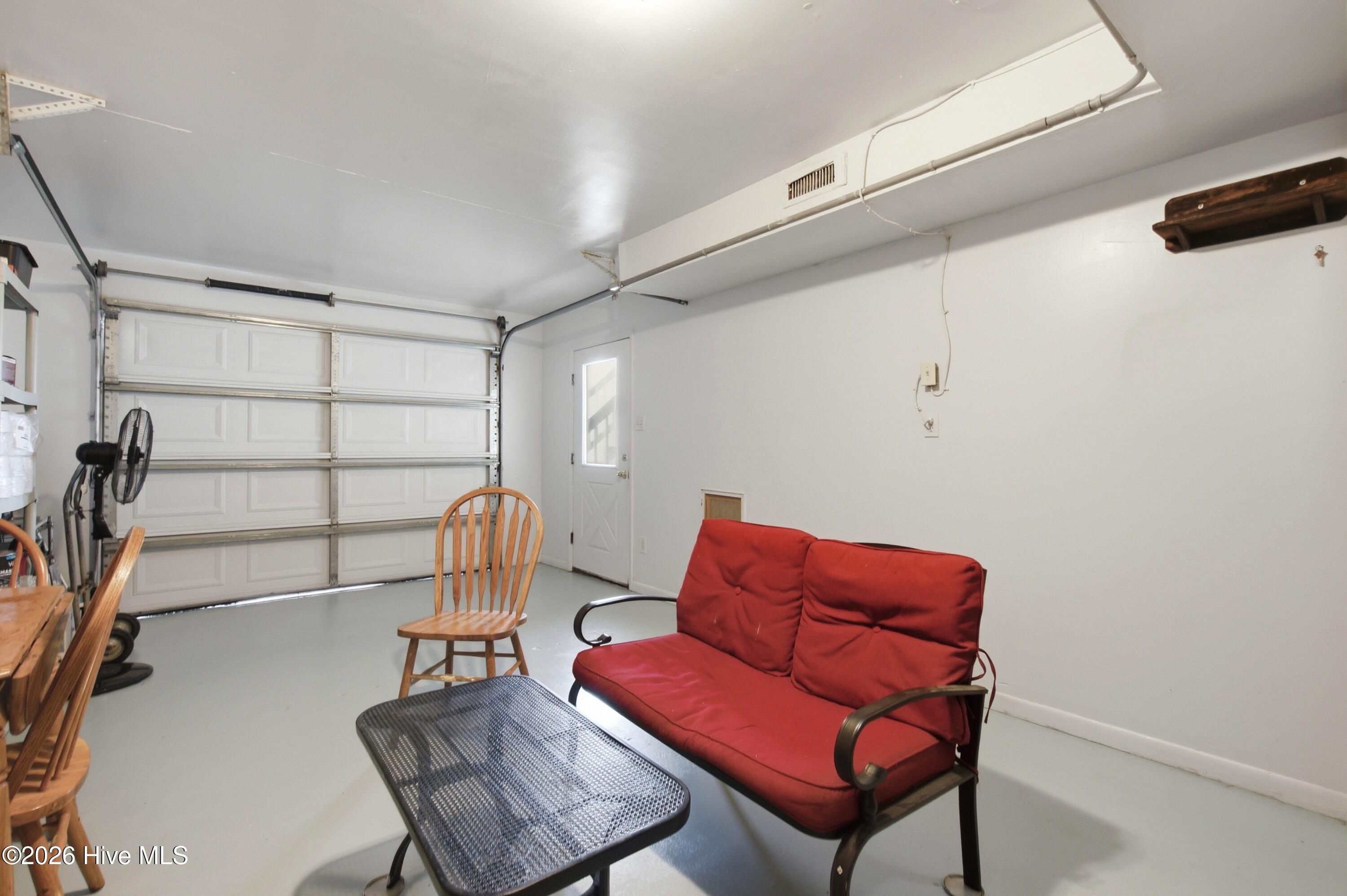309 W Durham Street Property Photo 41