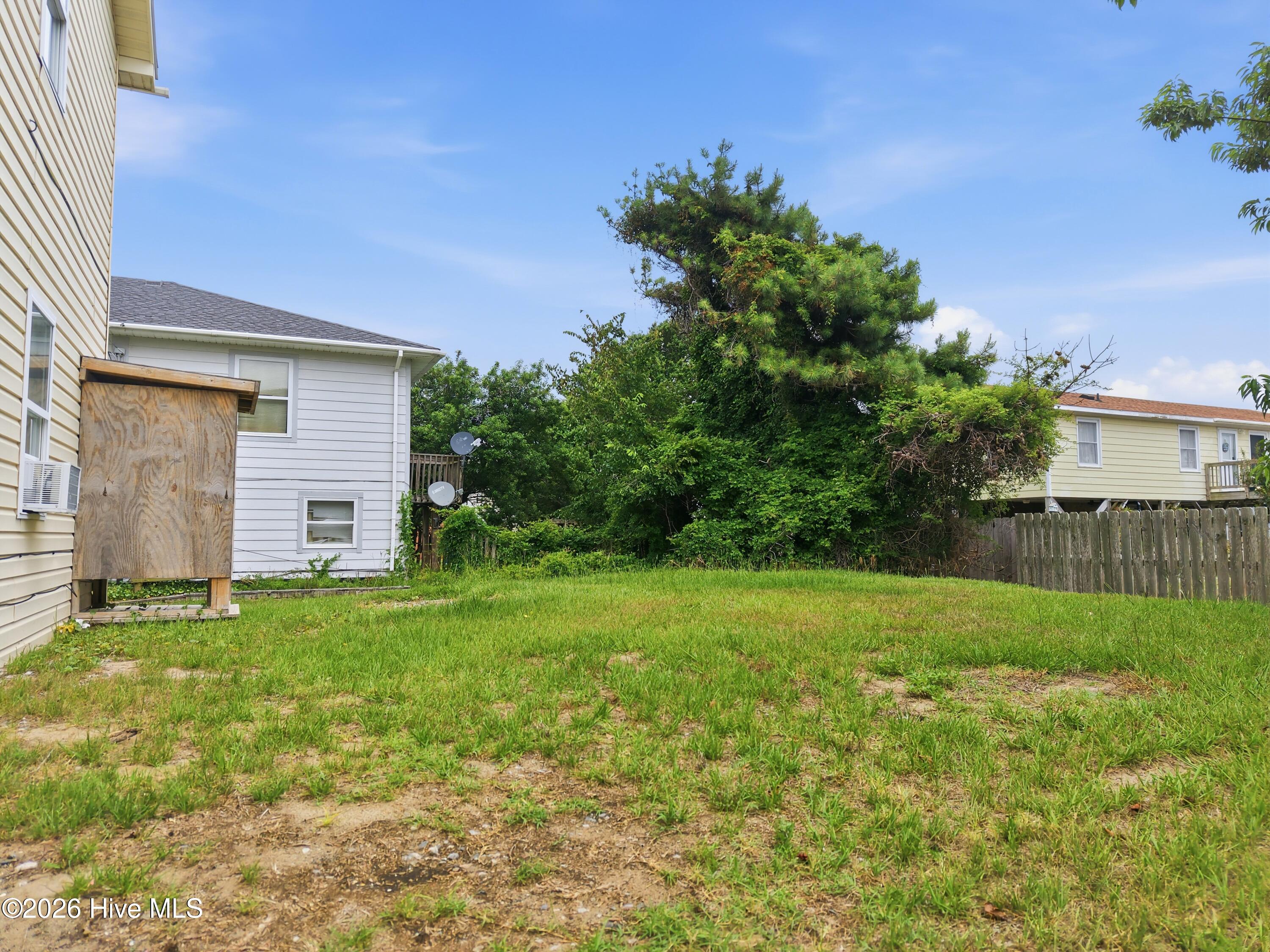 309 W Durham Street Property Photo 43