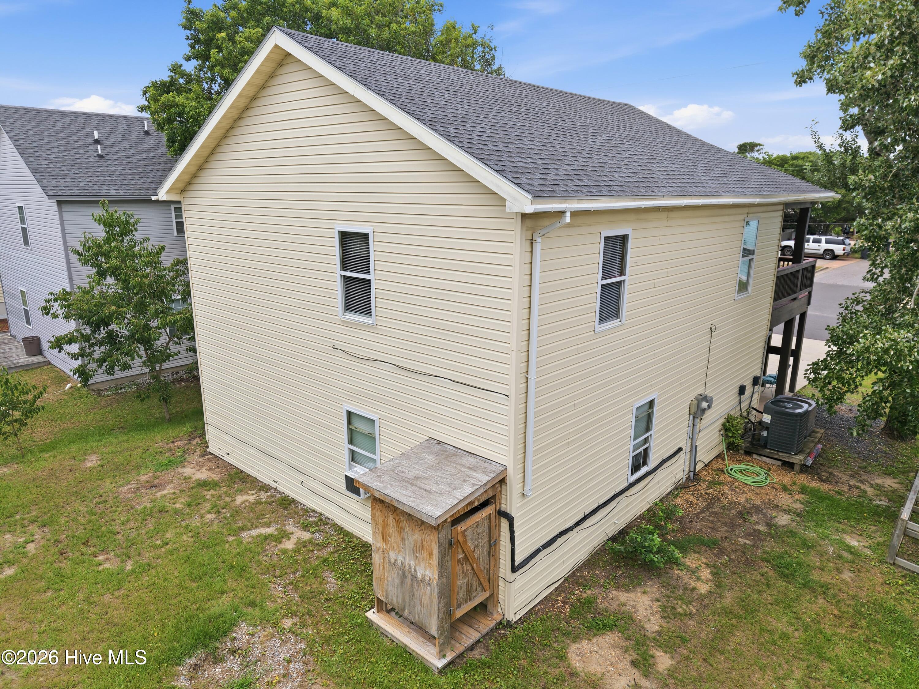 309 W Durham Street Property Photo 45