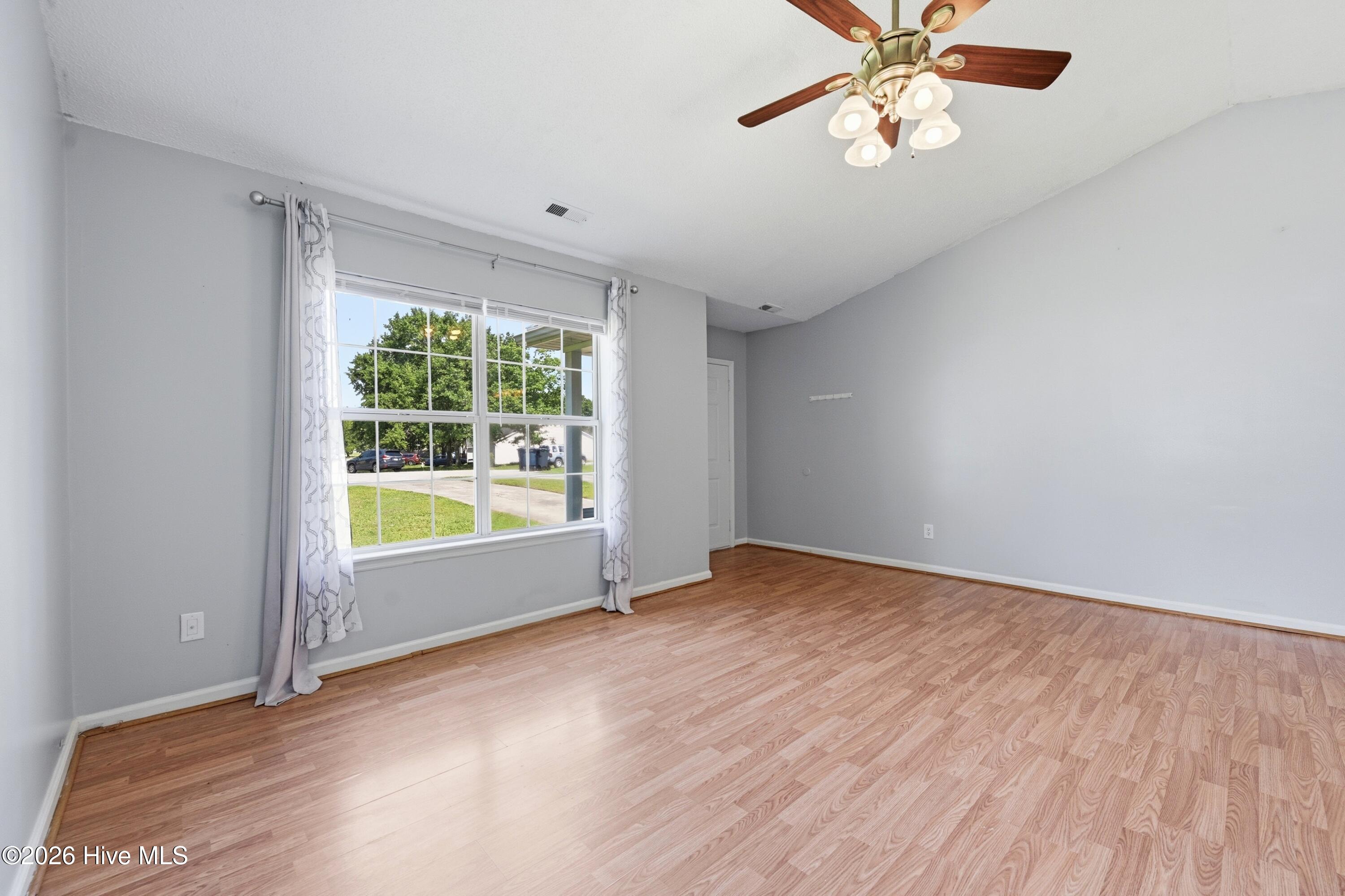 627 S Hampton Drive Property Photo 10