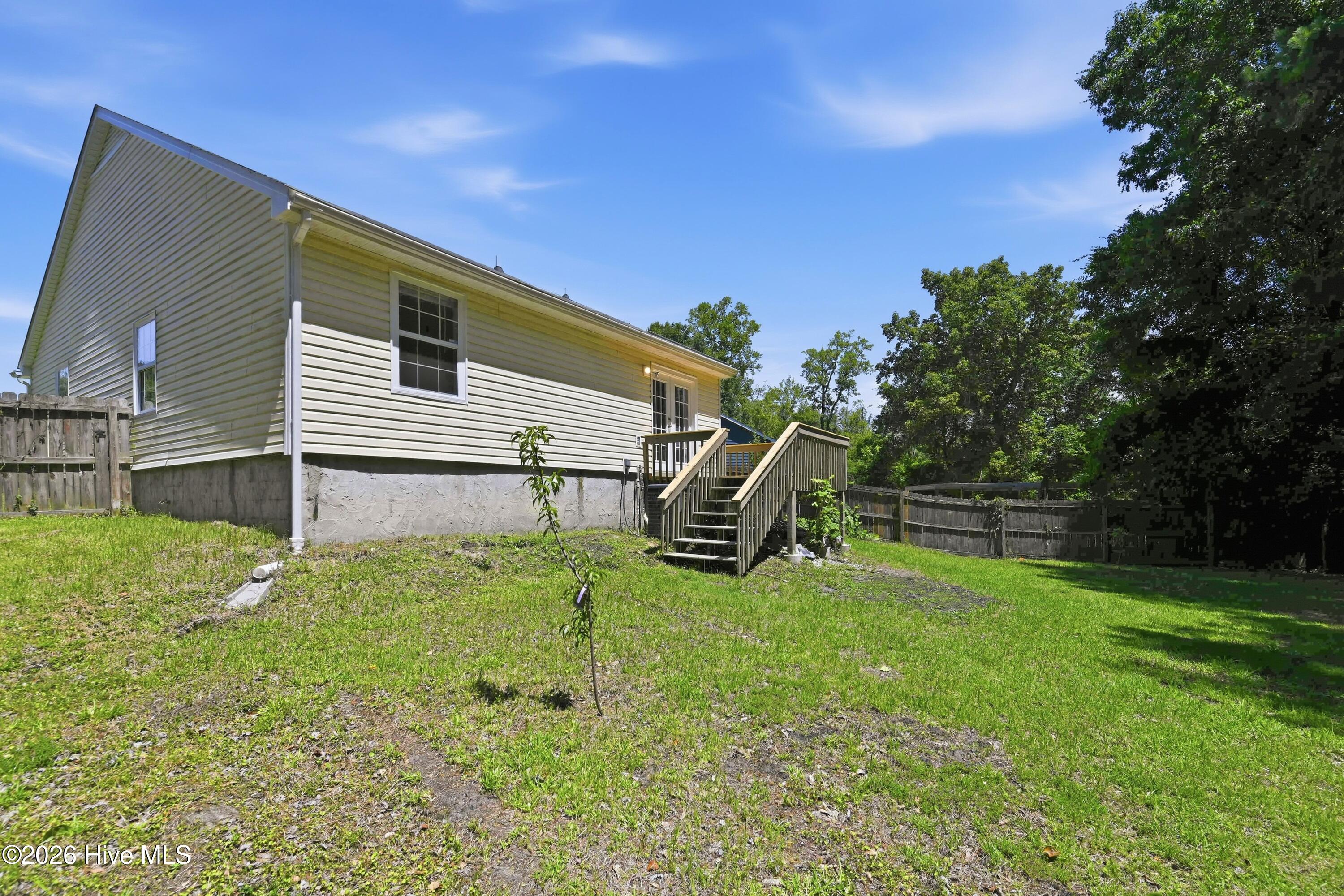 627 S Hampton Drive Property Photo 34