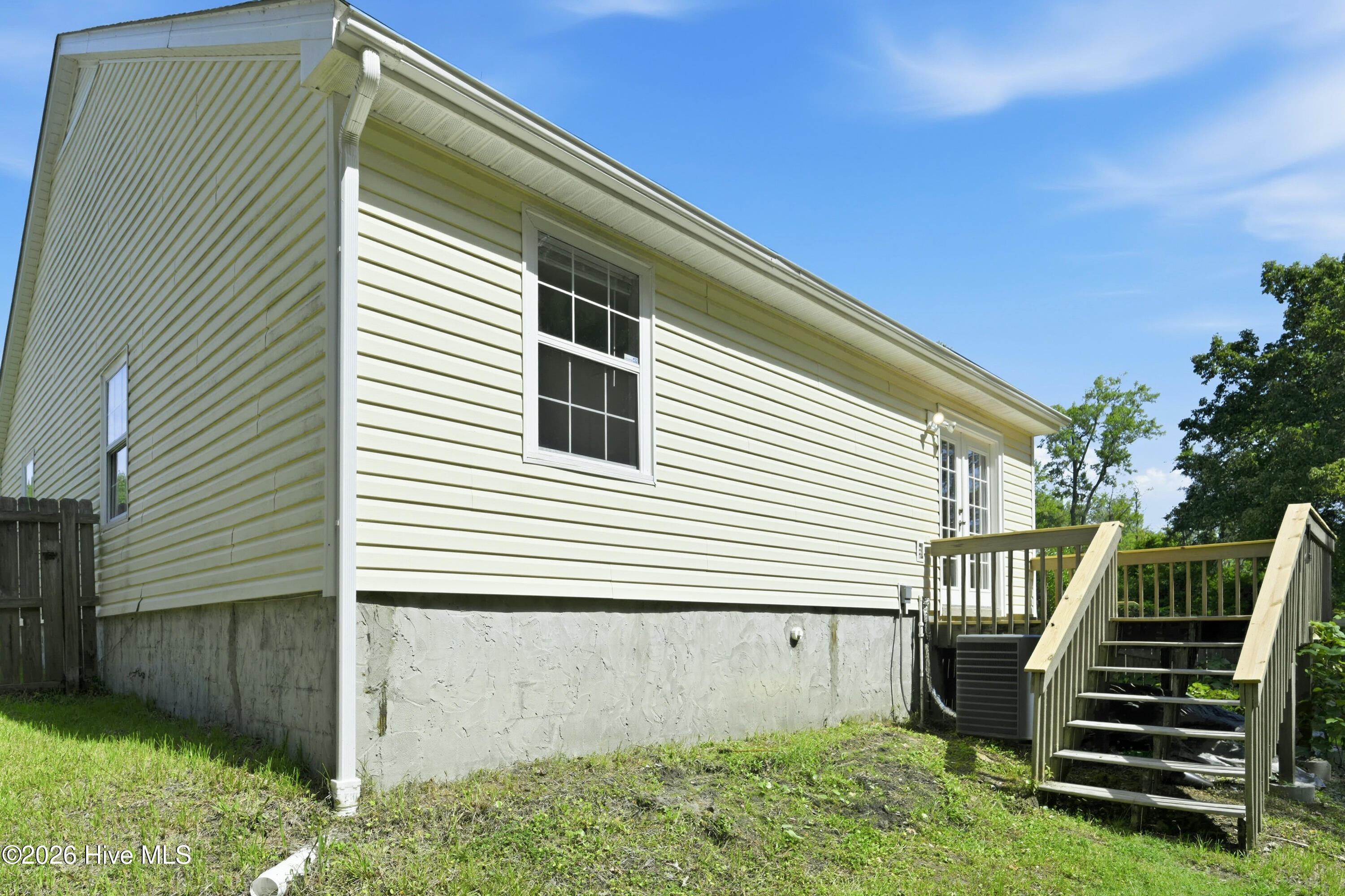 627 S Hampton Drive Property Photo 35